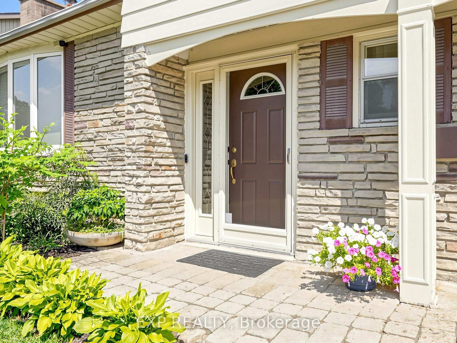 Photo 3 of 37 Brightbay Crescent, Markham, Grandview — HOMEH