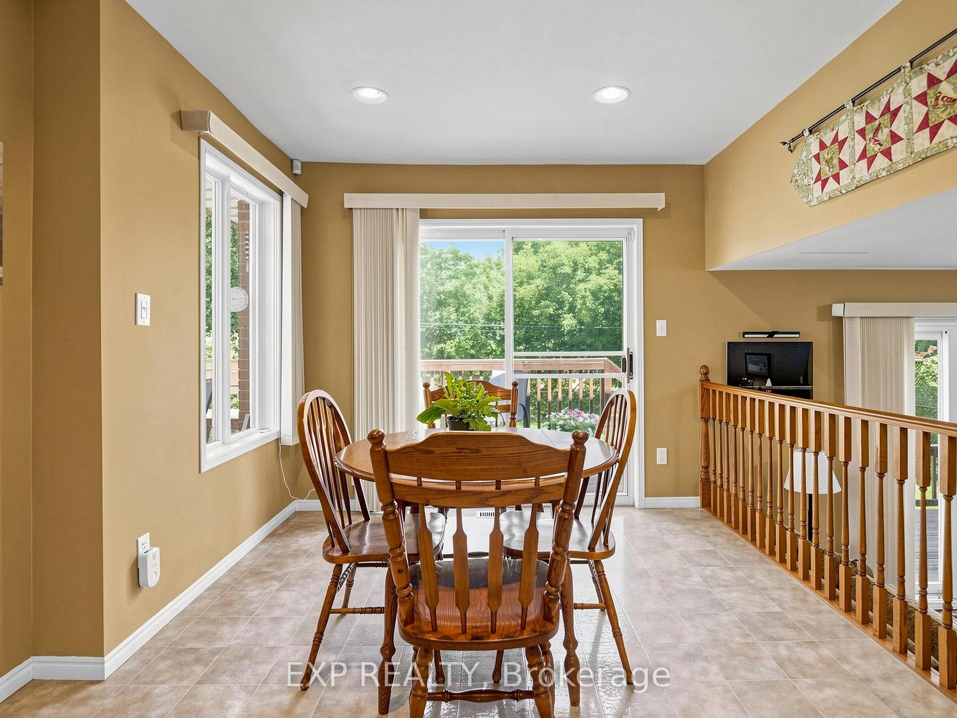 Photo 18 of 37 Brightbay Crescent, Markham, Grandview — HOMEH