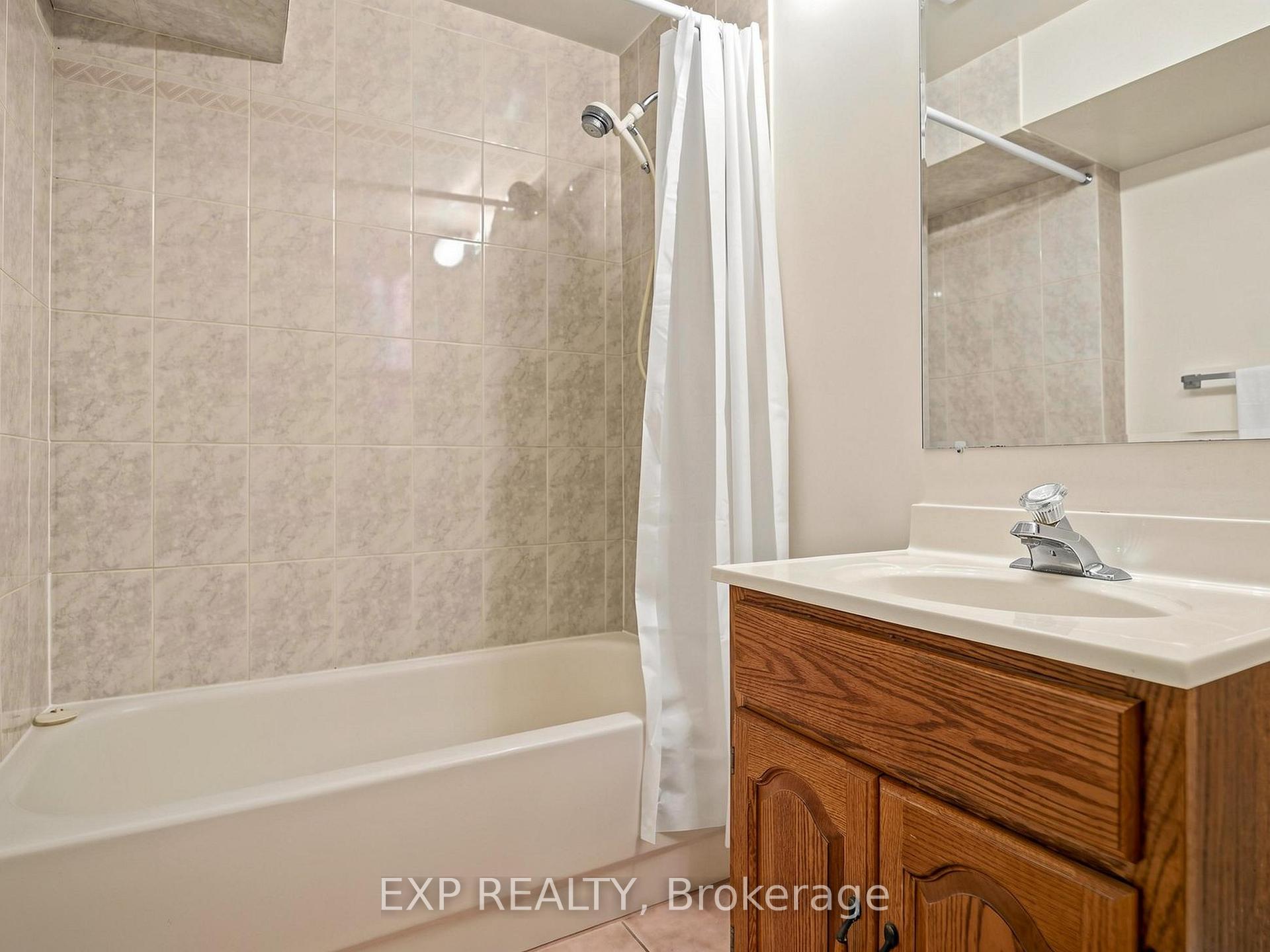 Photo 35 of 37 Brightbay Crescent, Markham, Grandview — HOMEH