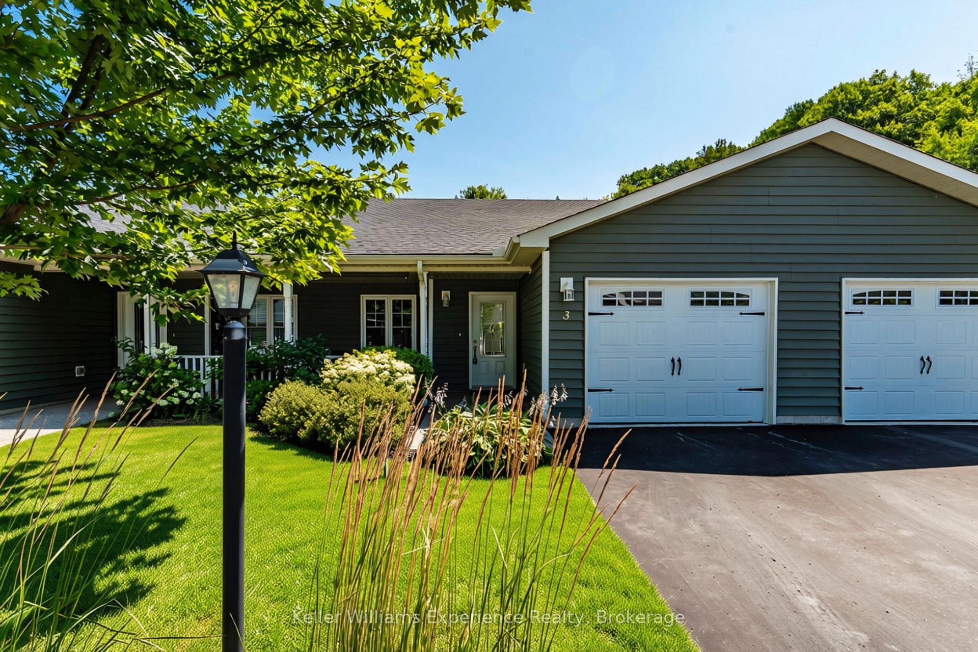 Photo 2 of 3 Chamberlain Crescent, Penetanguishene — HOMEH