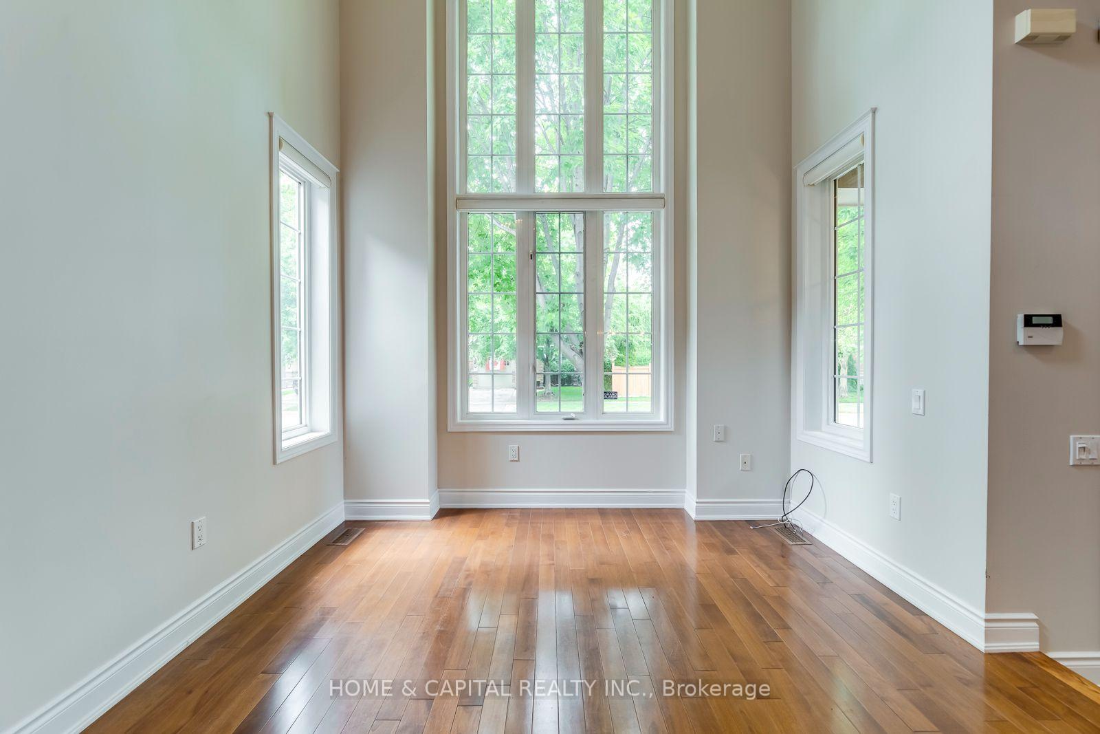 Photo 6 of 3450 Wavecrest Street, Oakville, Bronte — HOMEH