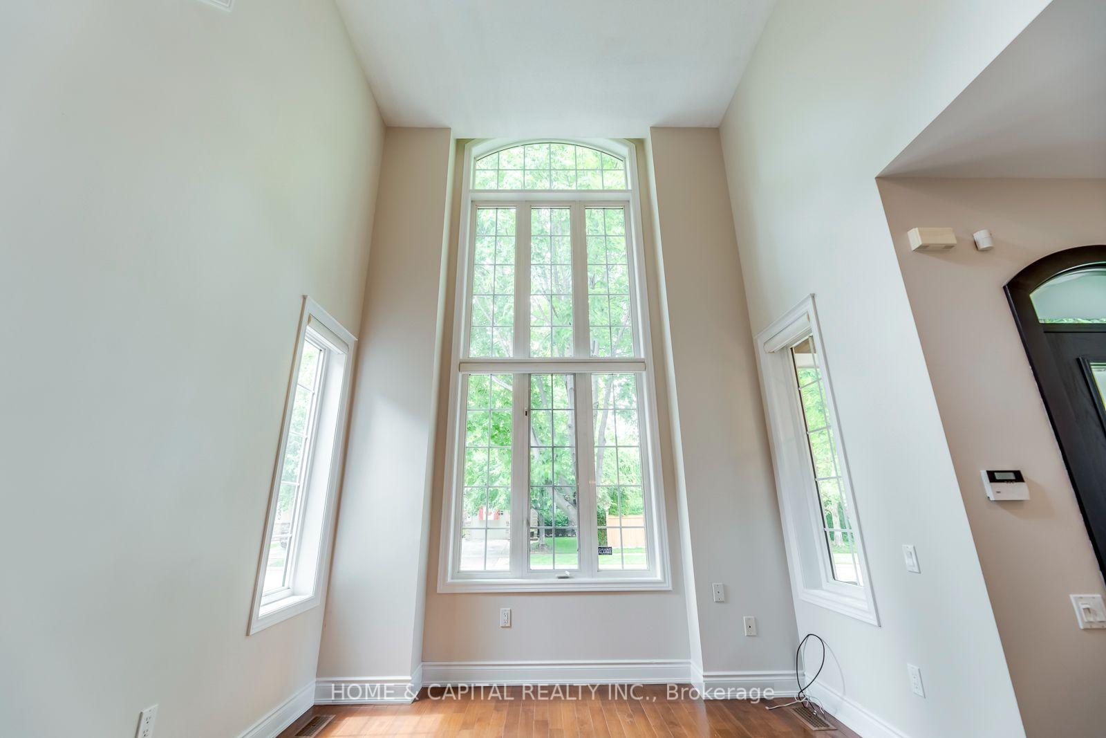 Photo 7 of 3450 Wavecrest Street, Oakville, Bronte — HOMEH