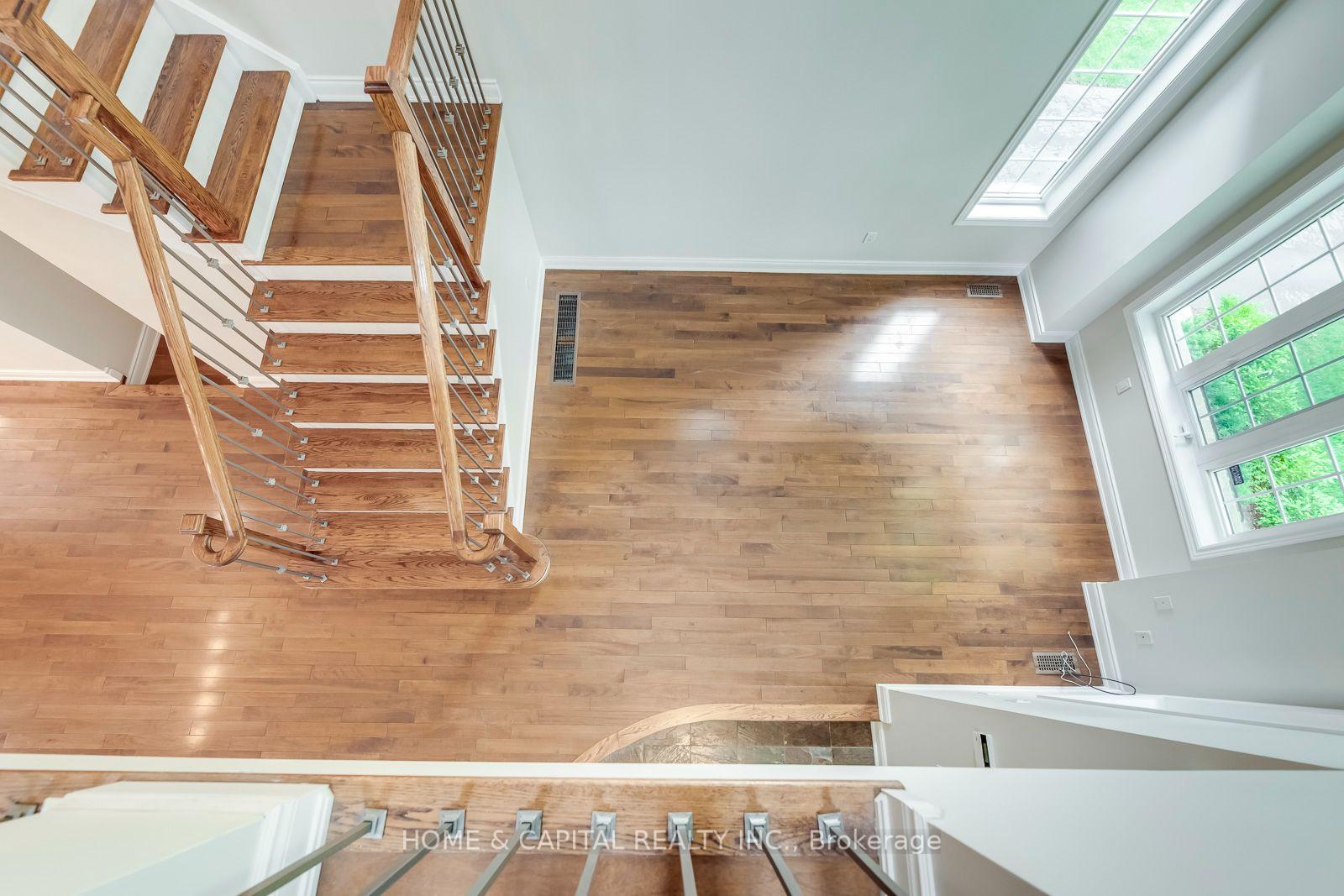 Photo 8 of 3450 Wavecrest Street, Oakville, Bronte — HOMEH