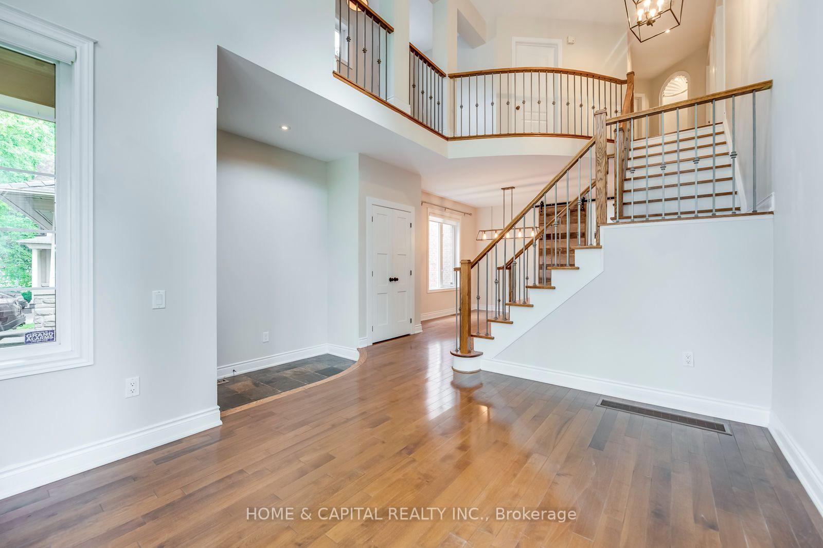 Photo 9 of 3450 Wavecrest Street, Oakville, Bronte — HOMEH