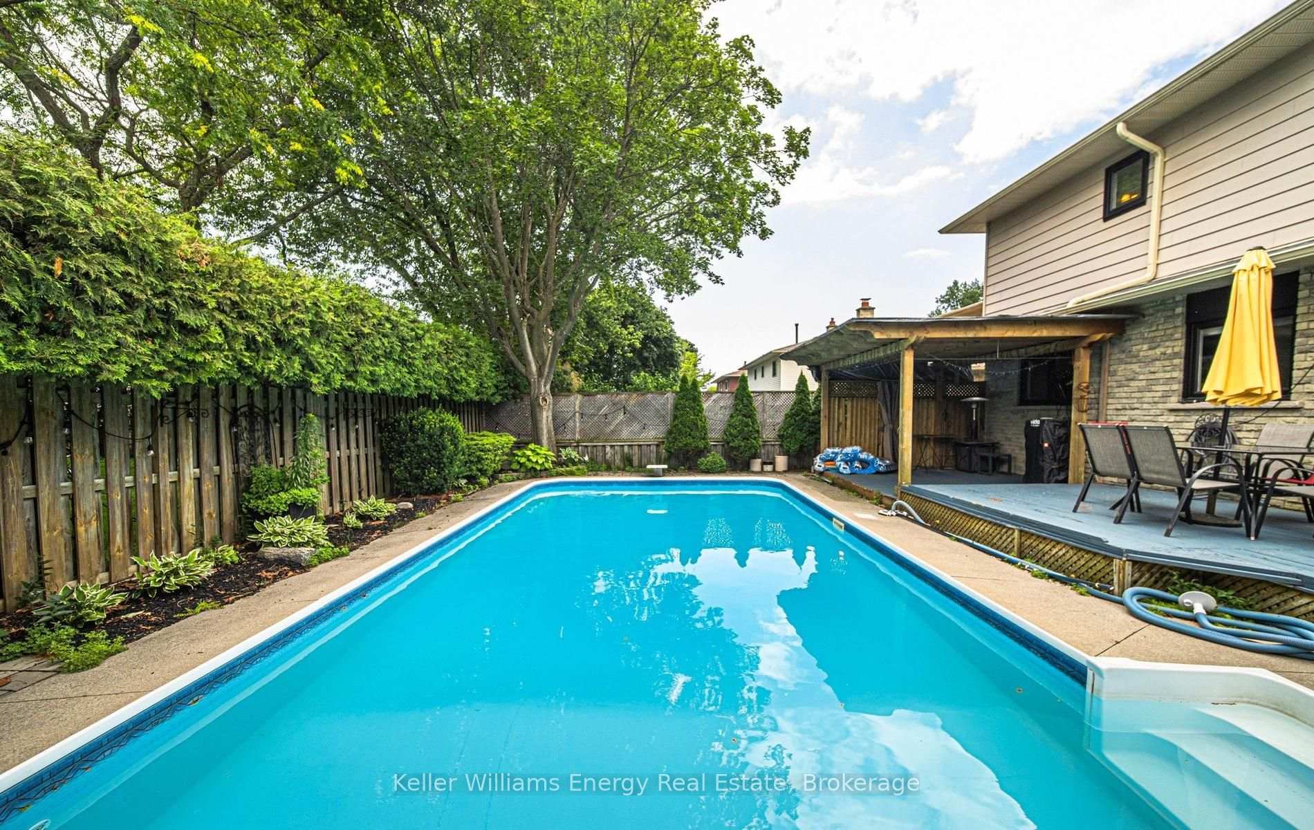 Photo 6 of 113 Robinson Crescent, Whitby, Pringle Creek — HOMEH