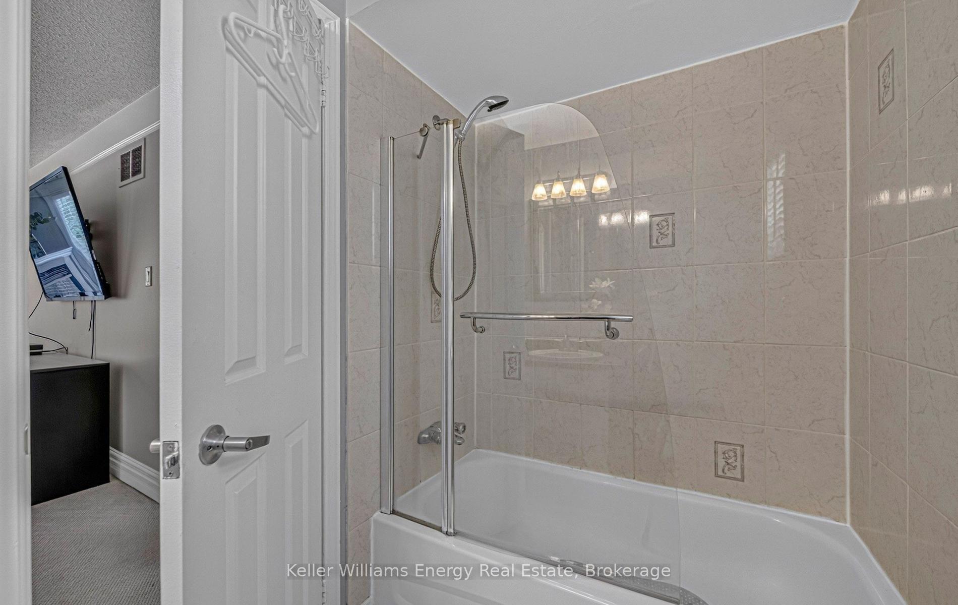 Photo 38 of 113 Robinson Crescent, Whitby, Pringle Creek — HOMEH