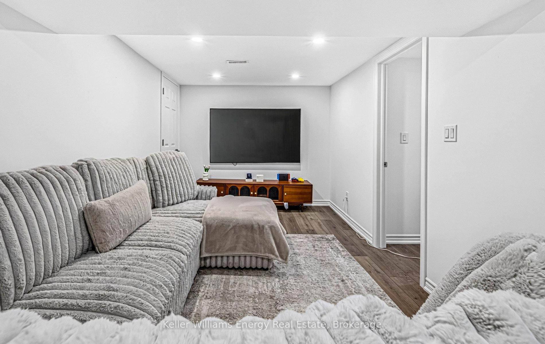 Photo 42 of 113 Robinson Crescent, Whitby, Pringle Creek — HOMEH