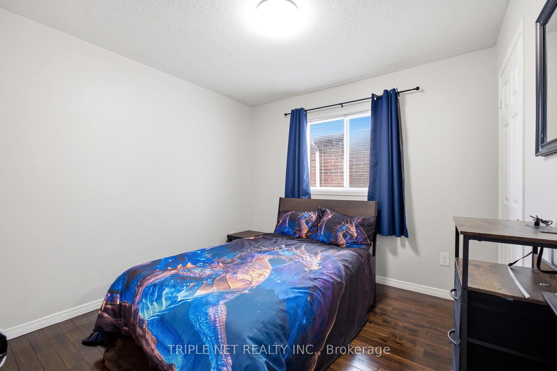 Photo 13 of 198 Purcell Crescent, Vaughan, Maple — HOMEH
