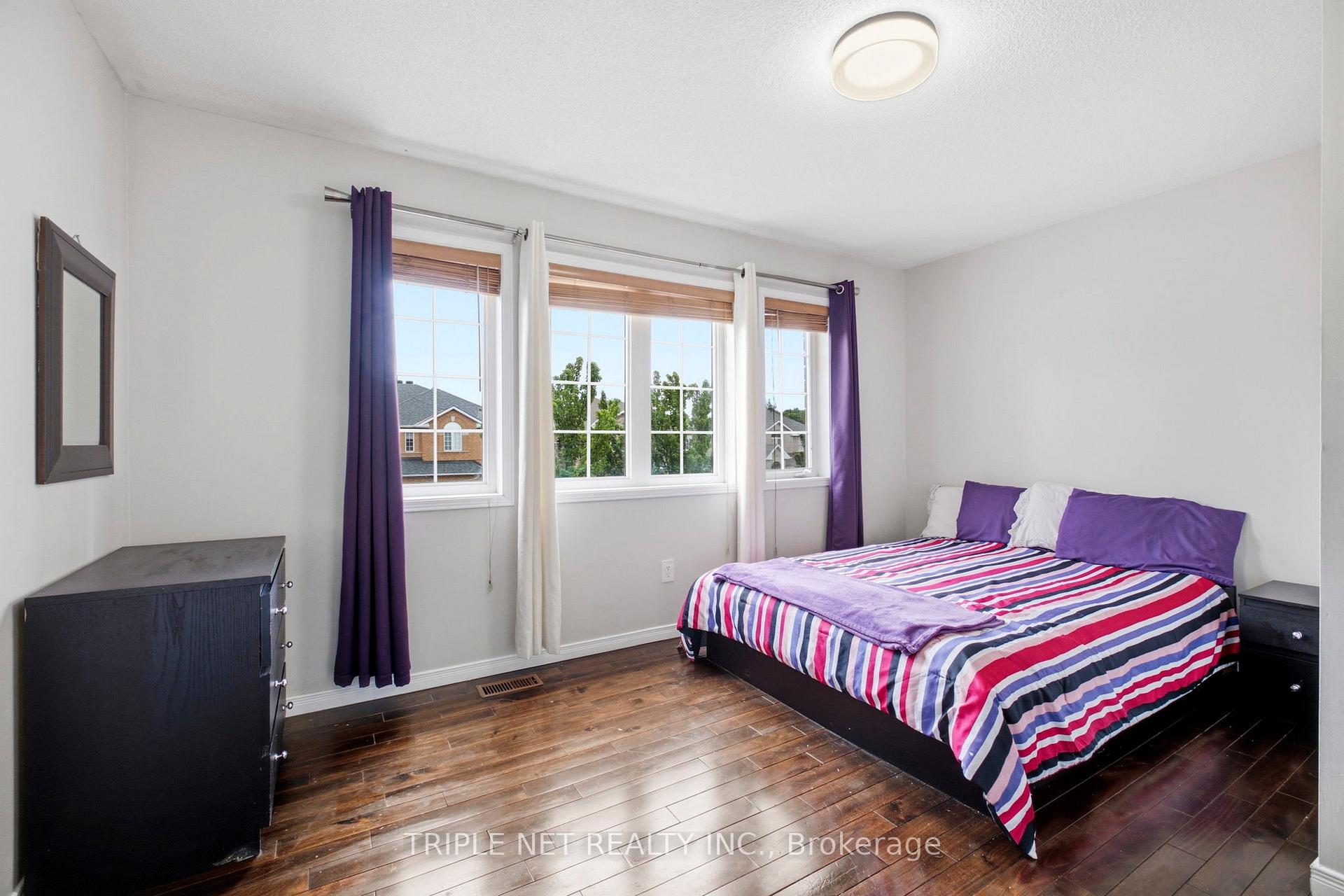 Photo 14 of 198 Purcell Crescent, Vaughan, Maple — HOMEH