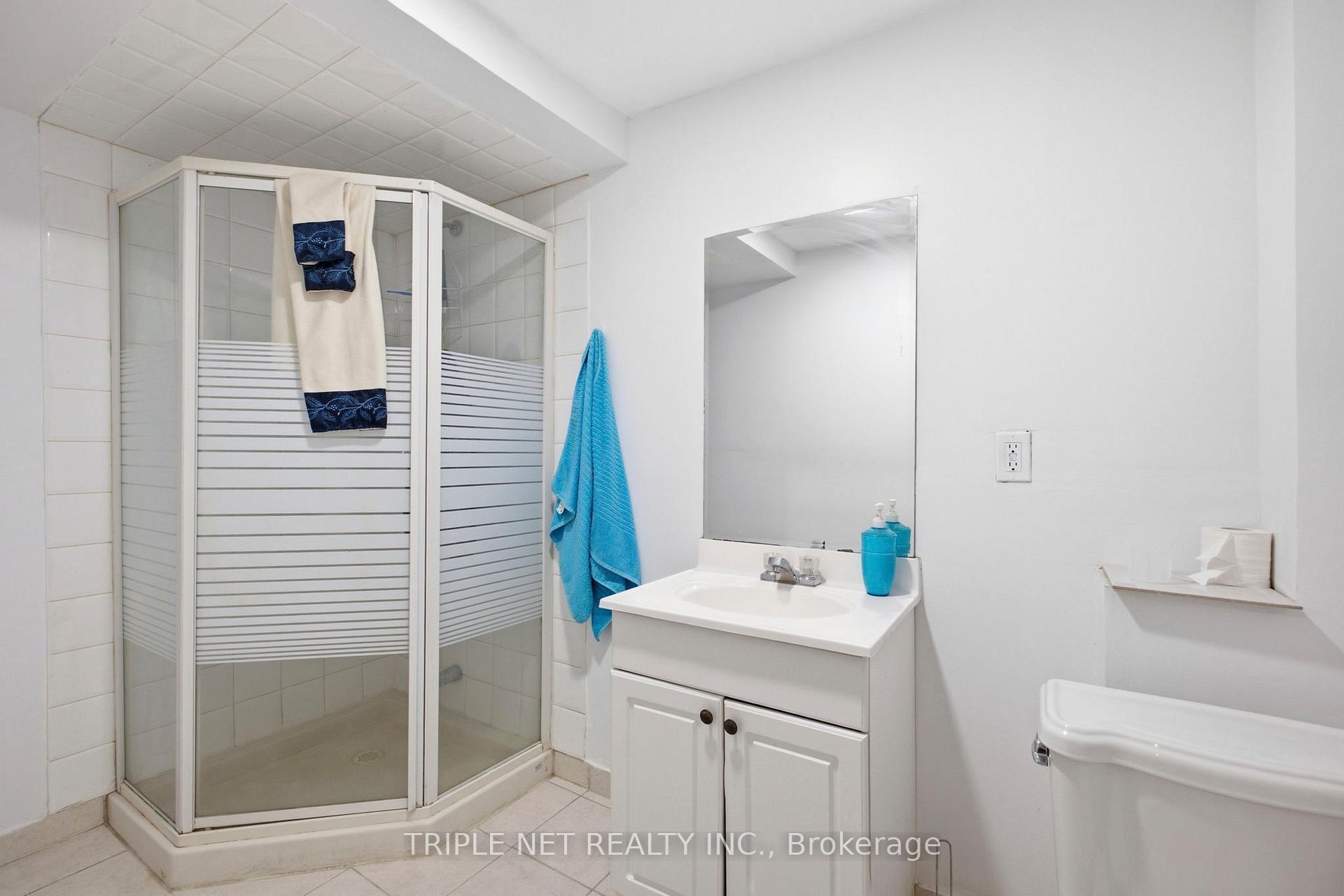 Photo 20 of 198 Purcell Crescent, Vaughan, Maple — HOMEH