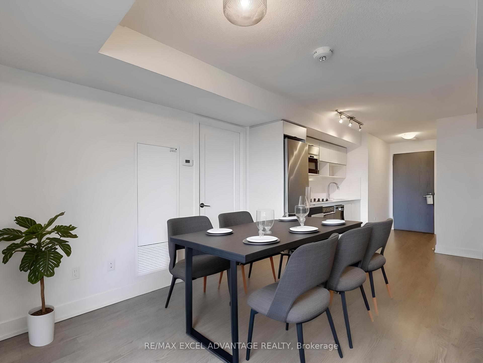 Photo 2 of Unit 910, 7 Mabelle Avenue, Etobicoke, Islington-City Centre West — HOMEH
