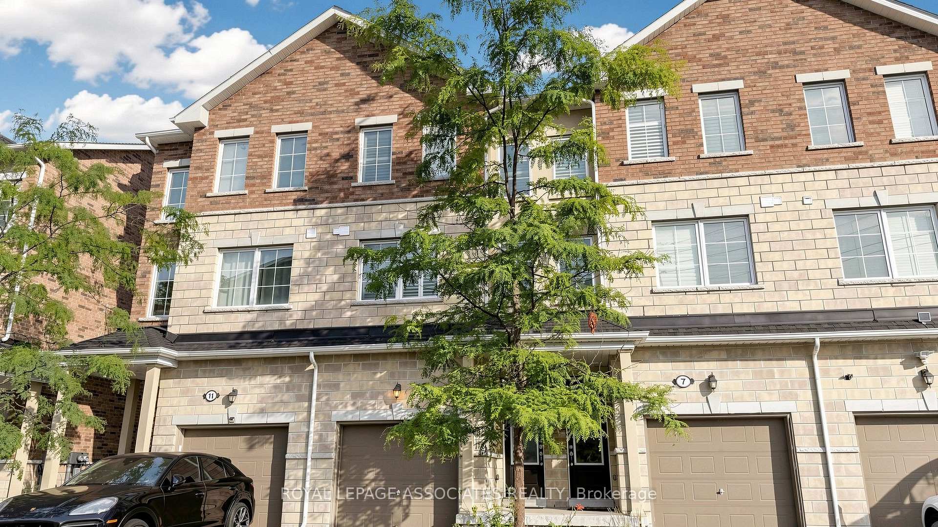 Photo 2 of 9 Karl Williams Lane, Markham, Rouge Fairways — HOMEH