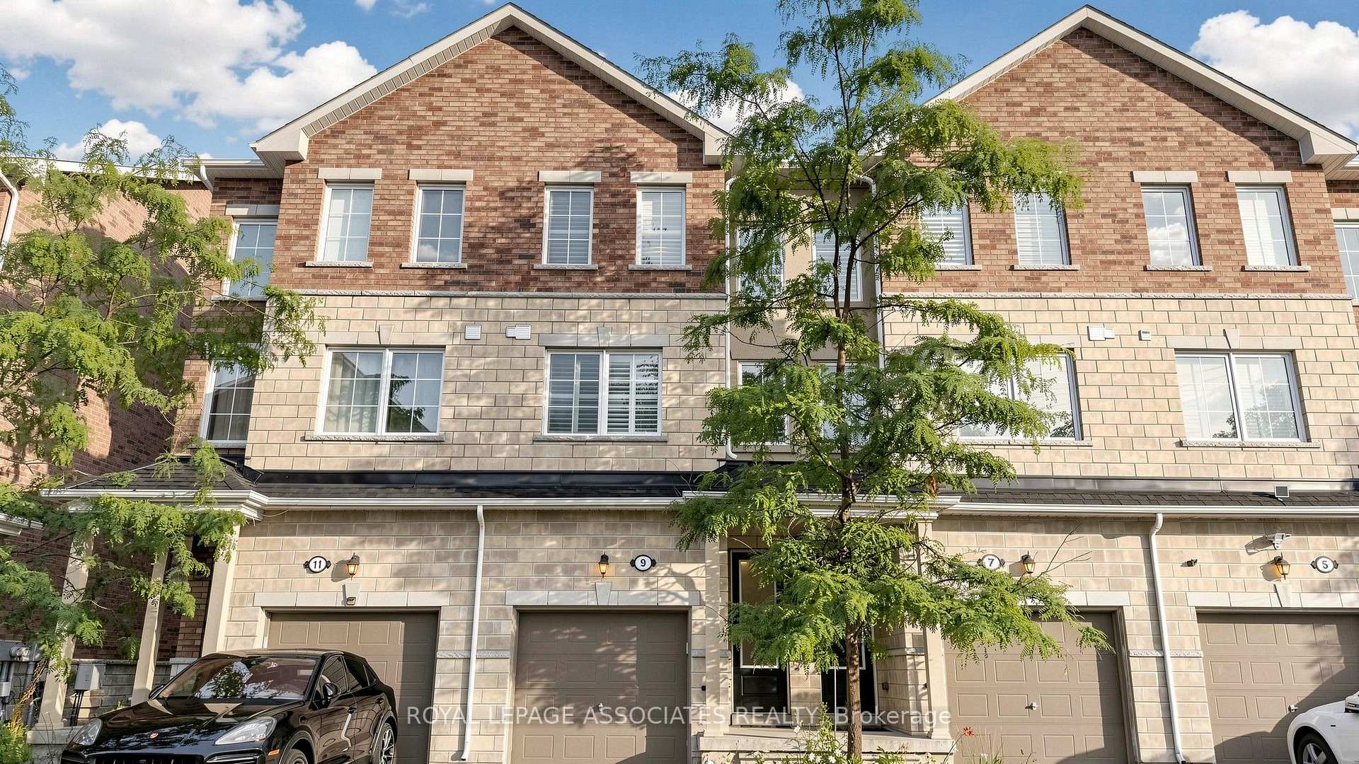 Photo 3 of 9 Karl Williams Lane, Markham, Rouge Fairways — HOMEH