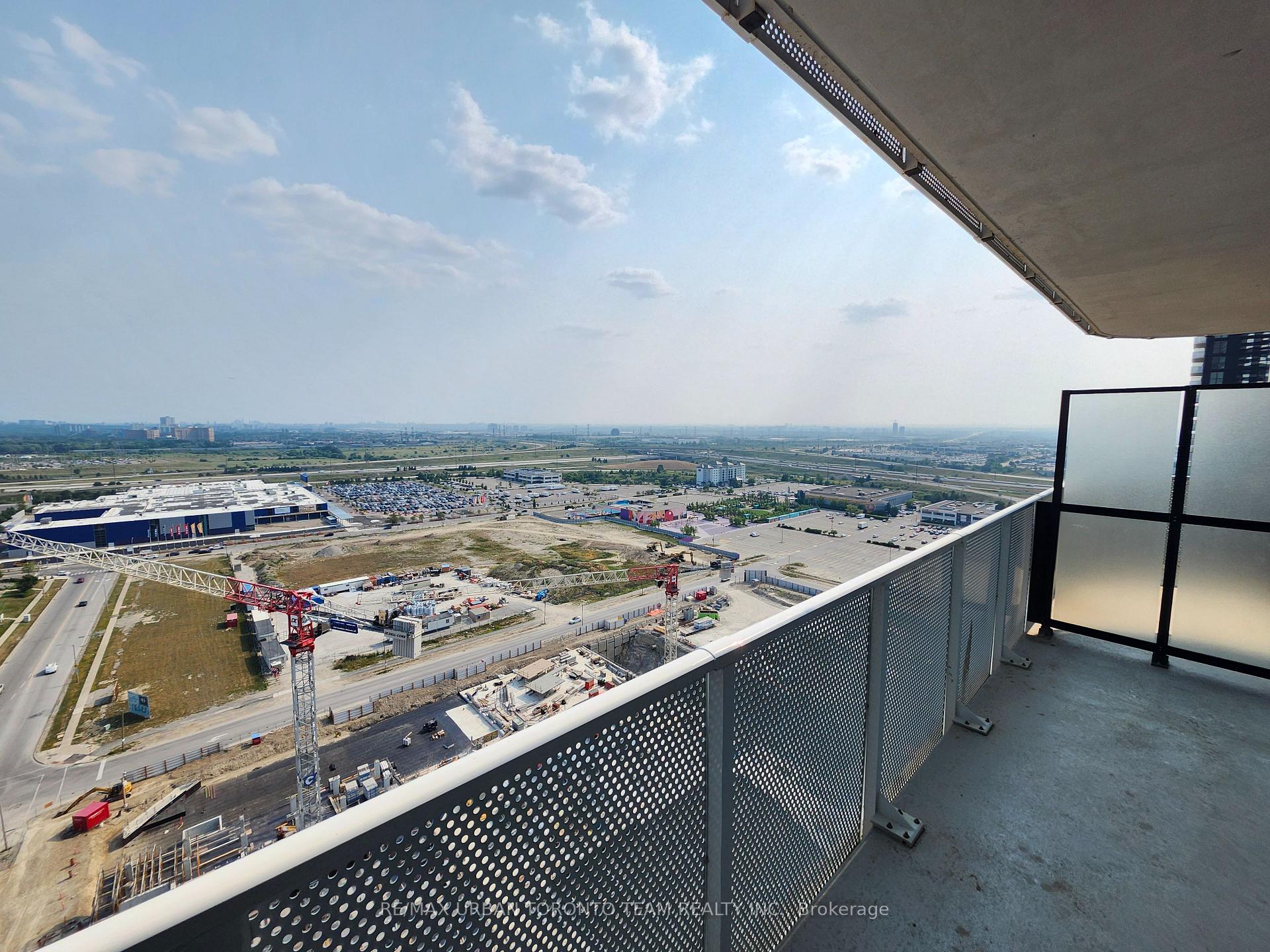 Photo 2 of Unit 2511, 28 Interchange Way, Vaughan, Vaughan Corporate Centre — HOMEH