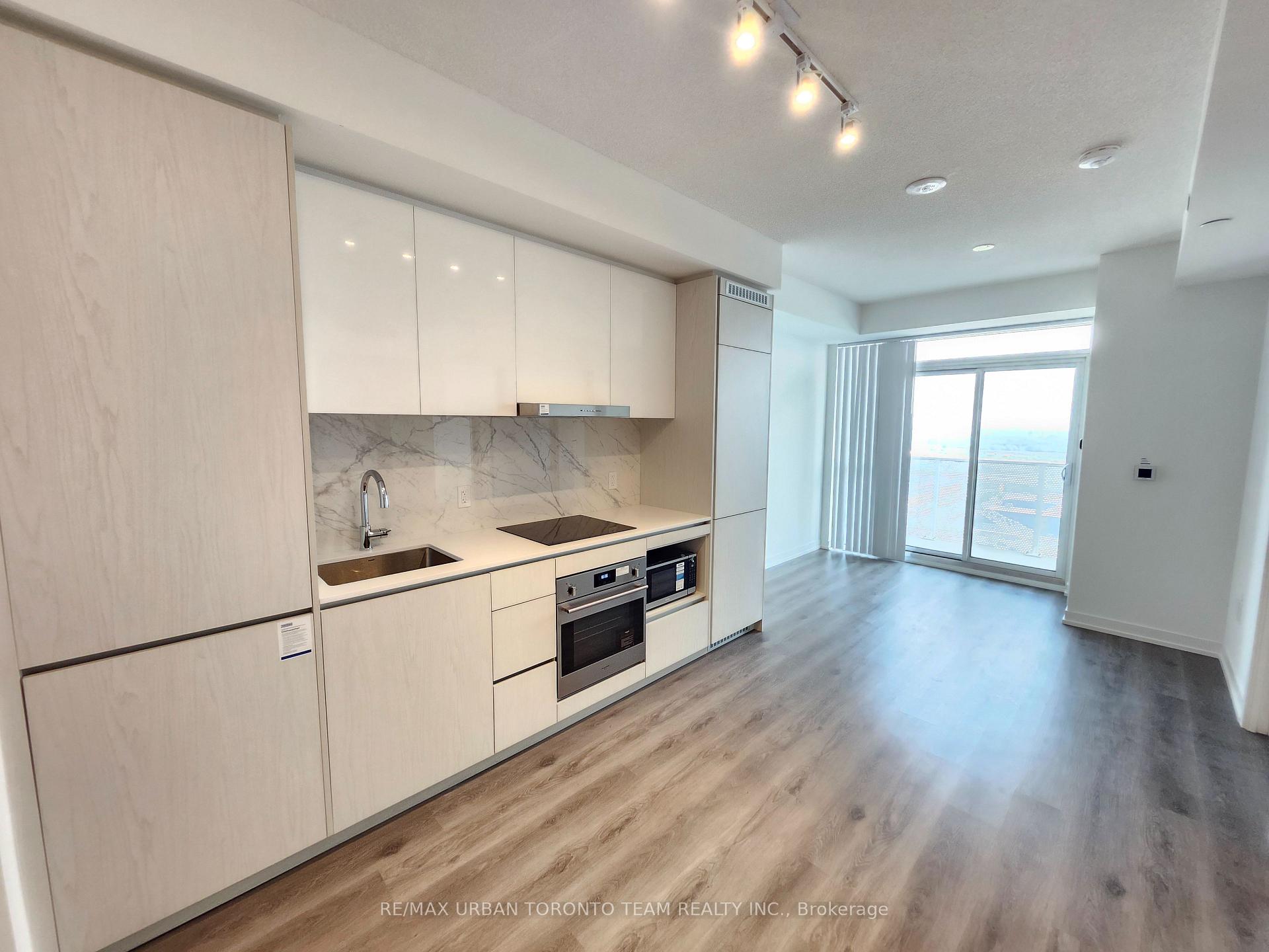 Photo 3 of Unit 2511, 28 Interchange Way, Vaughan, Vaughan Corporate Centre — HOMEH