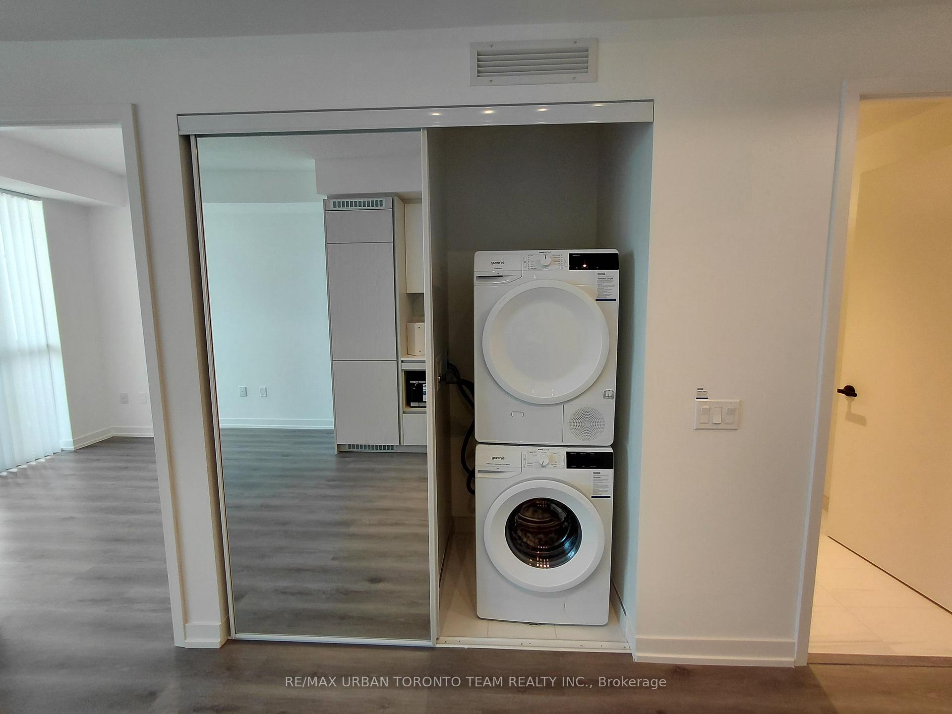 Photo 7 of Unit 2511, 28 Interchange Way, Vaughan, Vaughan Corporate Centre — HOMEH