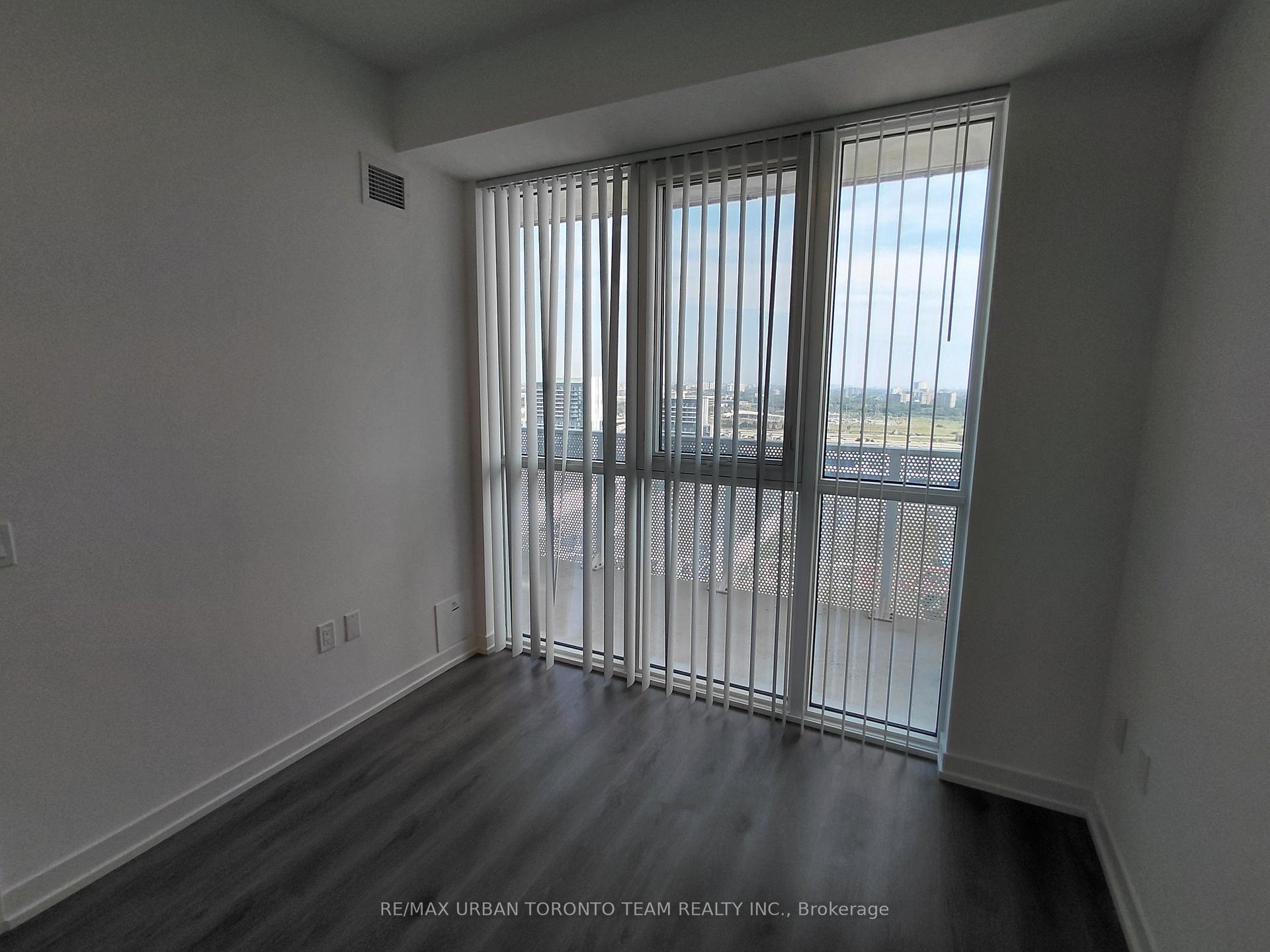 Photo 9 of Unit 2511, 28 Interchange Way, Vaughan, Vaughan Corporate Centre — HOMEH
