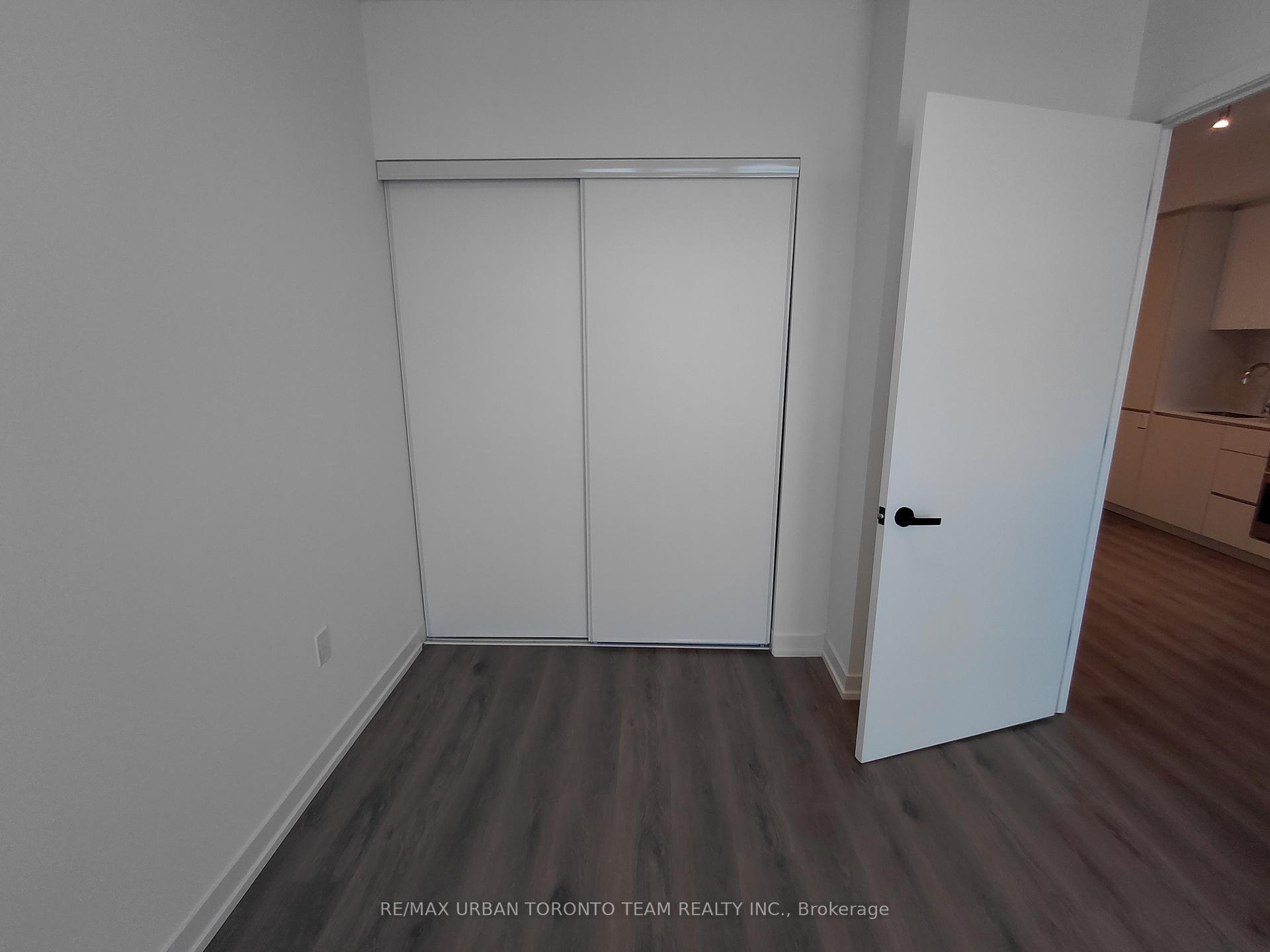 Photo 10 of Unit 2511, 28 Interchange Way, Vaughan, Vaughan Corporate Centre — HOMEH