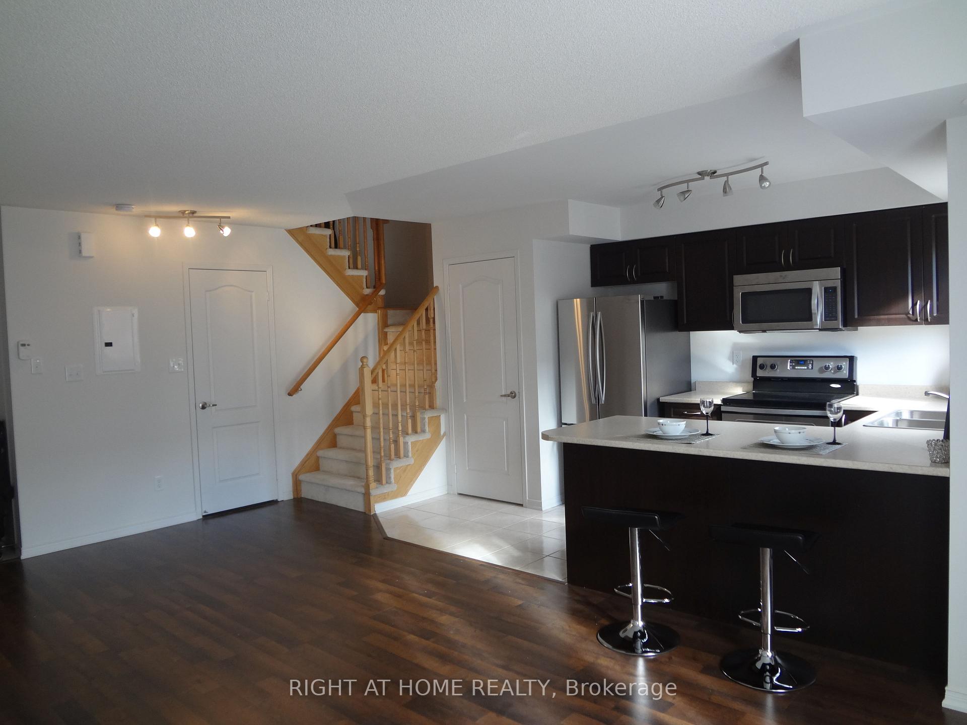 Photo 5 of Unit 10, 47 Hays Boulevard, Oakville, River Oaks — HOMEH