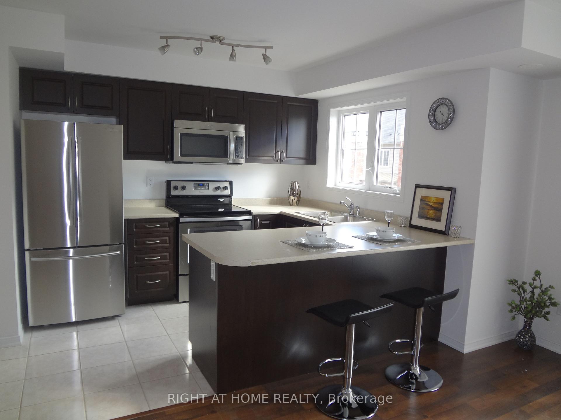 Photo 7 of Unit 10, 47 Hays Boulevard, Oakville, River Oaks — HOMEH