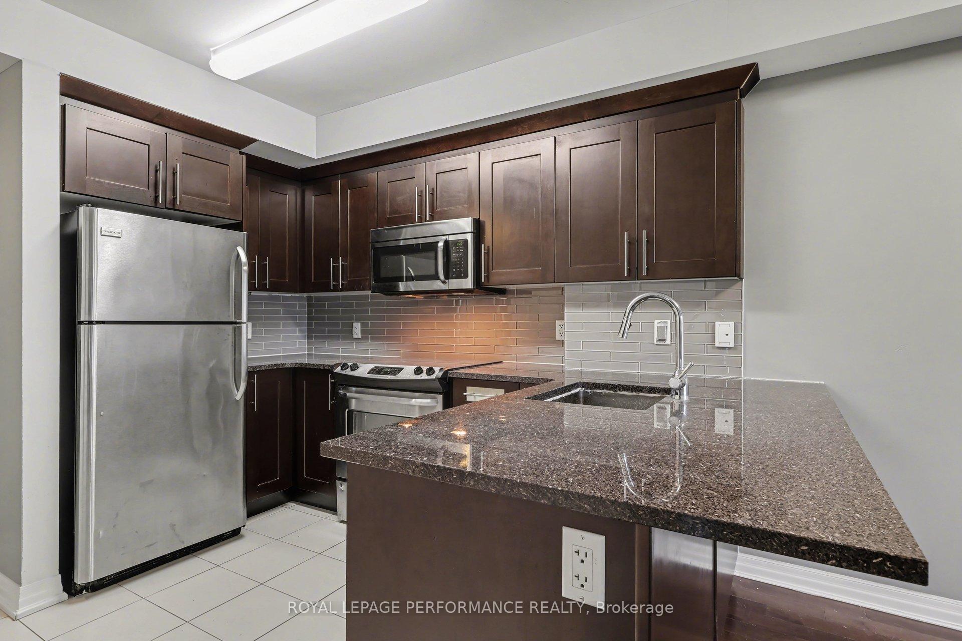 Photo 8 of Unit 204, 242 Rideau Street, Ottawa, Sandy Hill — HOMEH