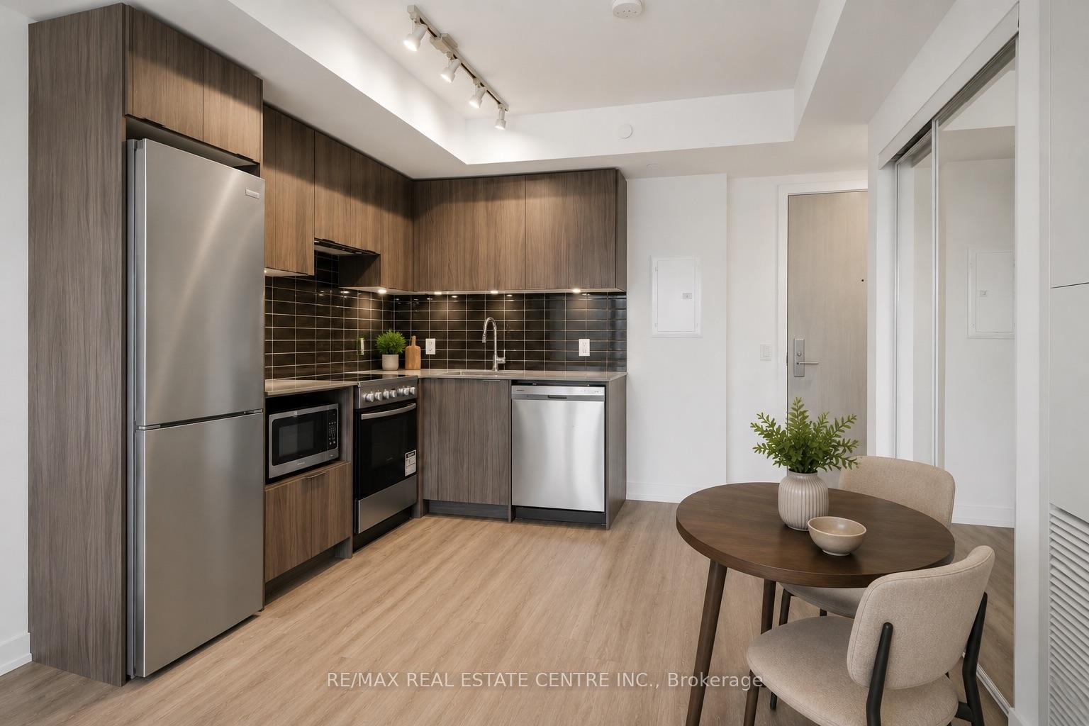 Photo 8 of Unit 2503, 395 Bloor Street E, Toronto, North St. James Town — HOMEH