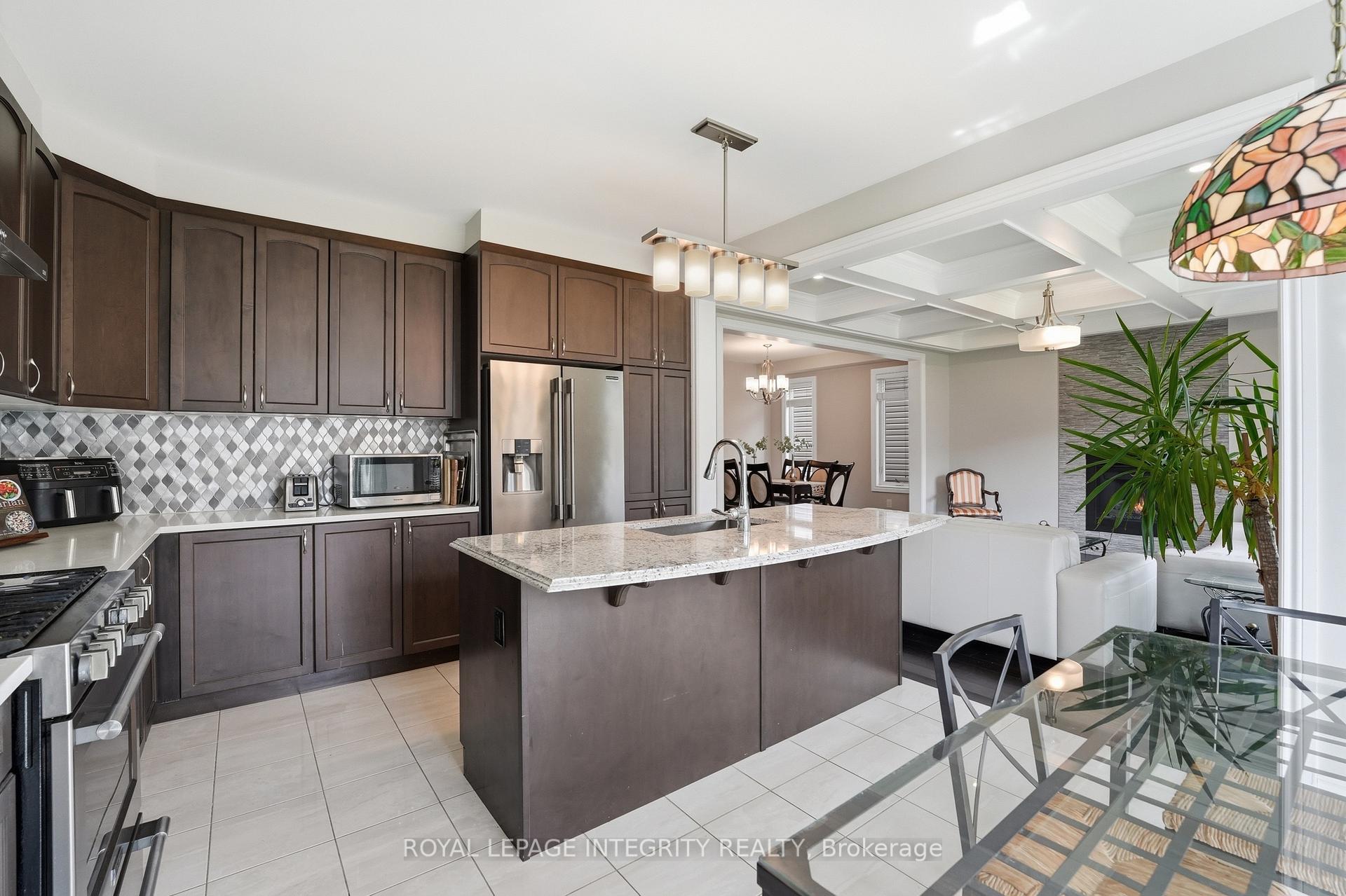 Photo 16 of 224 Ponderosa Street, Ottawa, Kanata - Emerald Meadows/Trailwest — HOMEH