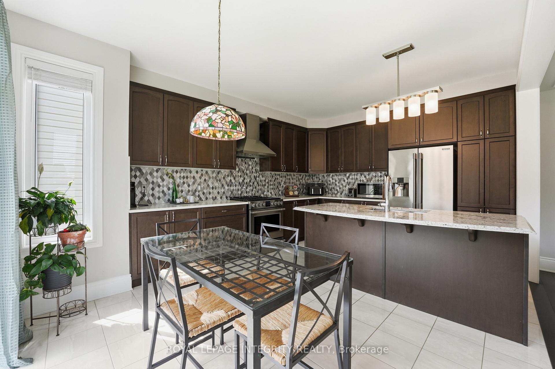 Photo 21 of 224 Ponderosa Street, Ottawa, Kanata - Emerald Meadows/Trailwest — HOMEH