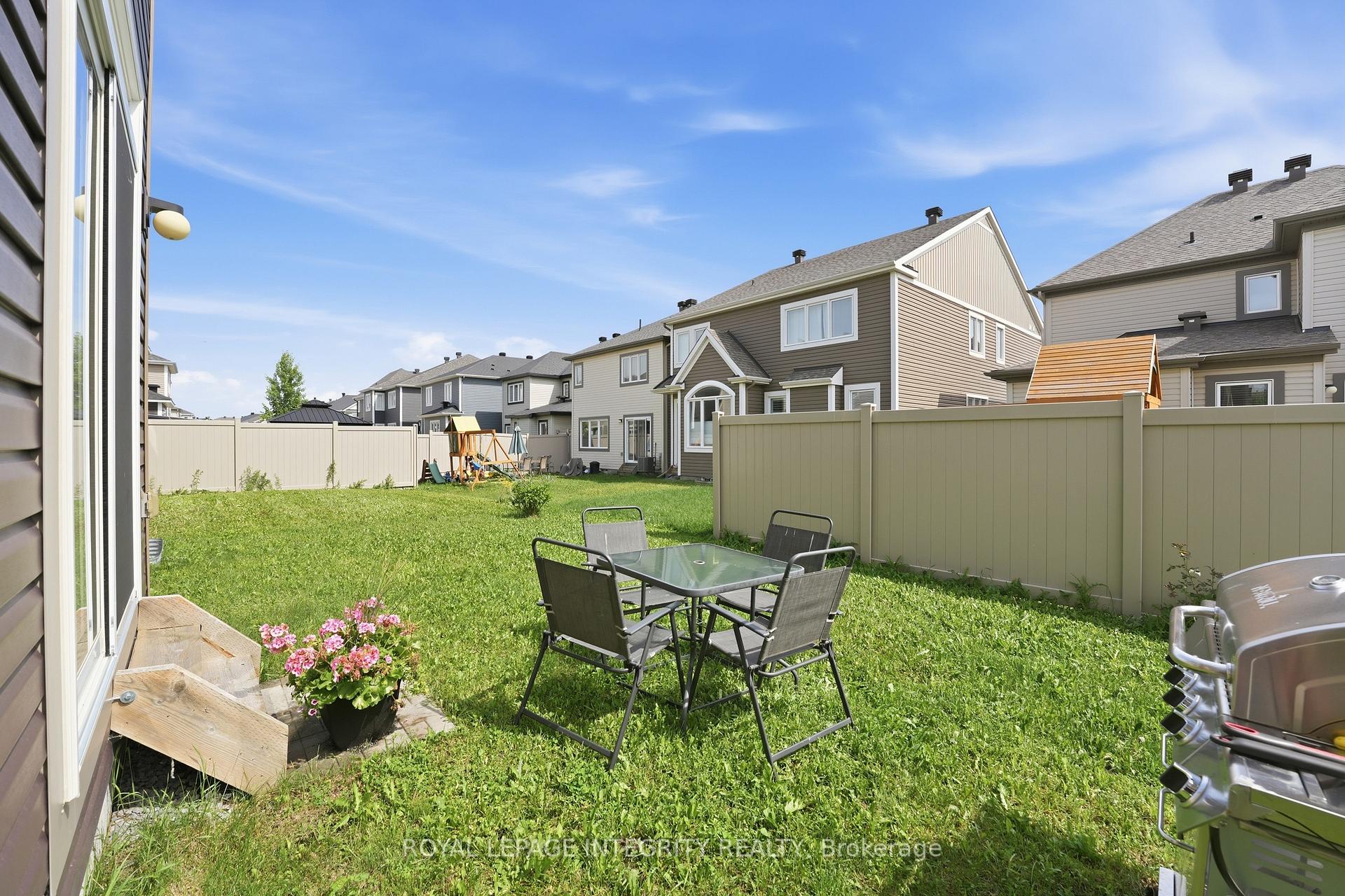Photo 45 of 224 Ponderosa Street, Ottawa, Kanata - Emerald Meadows/Trailwest — HOMEH