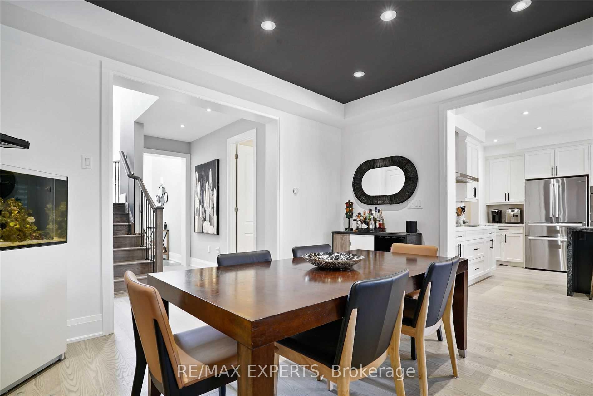 Photo 8 of 38 Chorus Crescent, Vaughan, Kleinburg — HOMEH