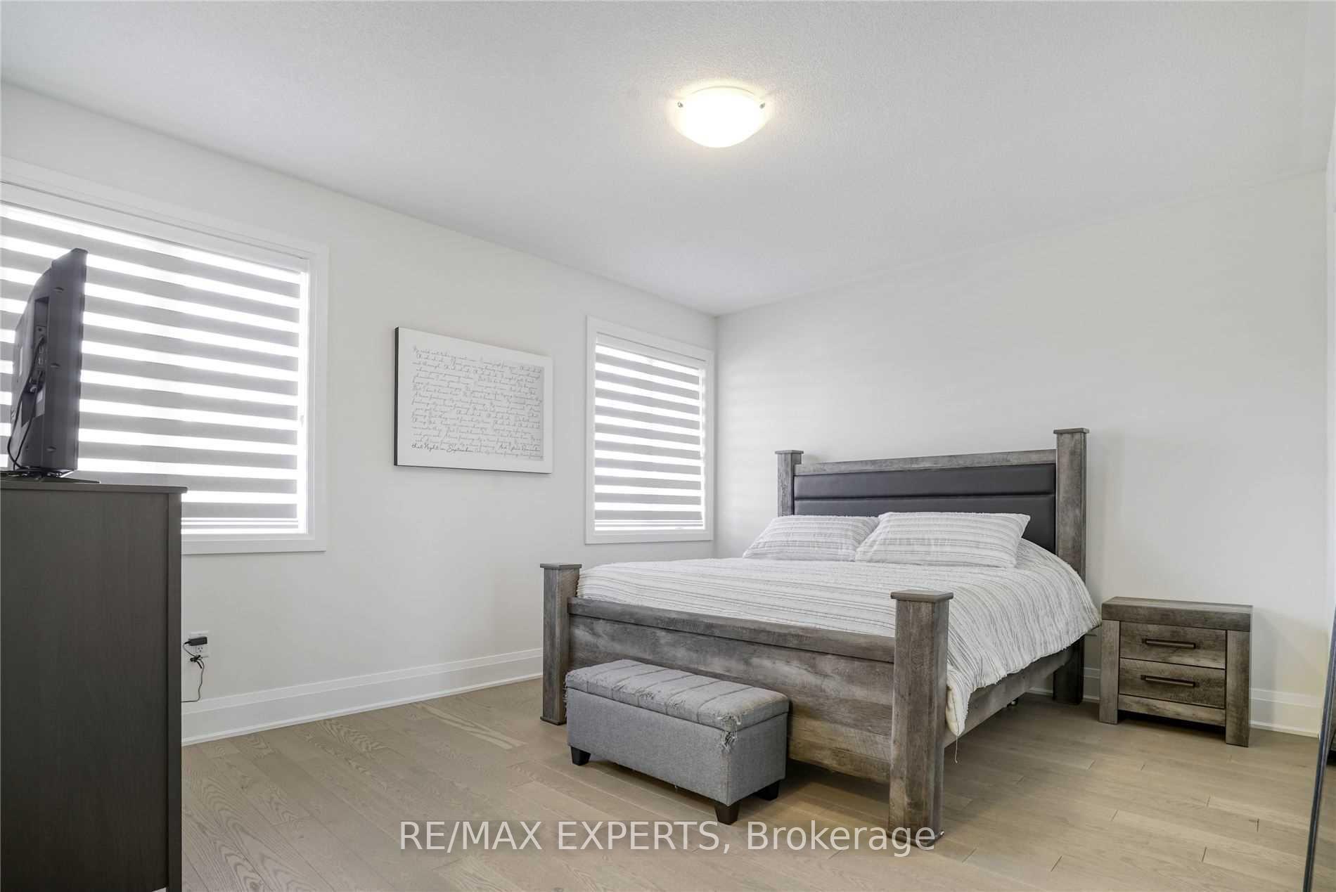Photo 18 of 38 Chorus Crescent, Vaughan, Kleinburg — HOMEH