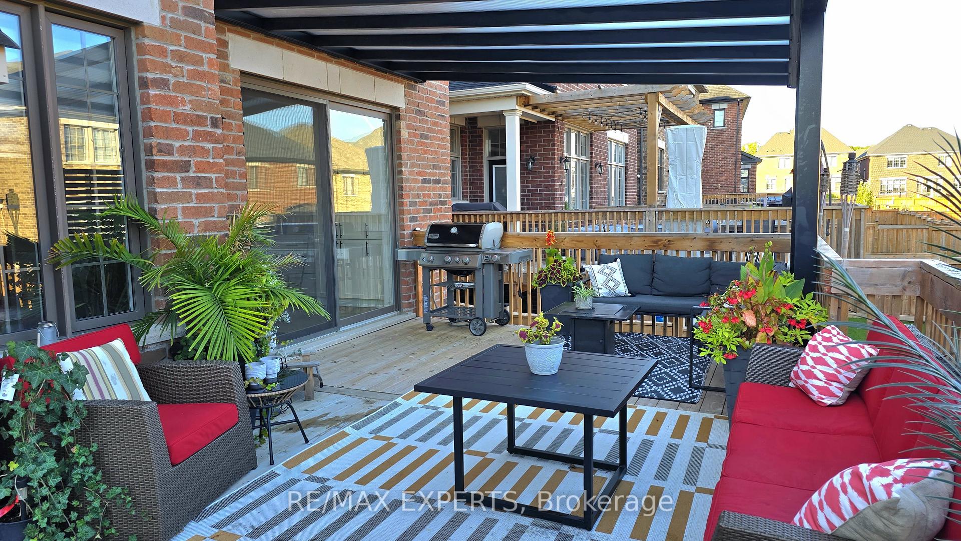Photo 29 of 38 Chorus Crescent, Vaughan, Kleinburg — HOMEH