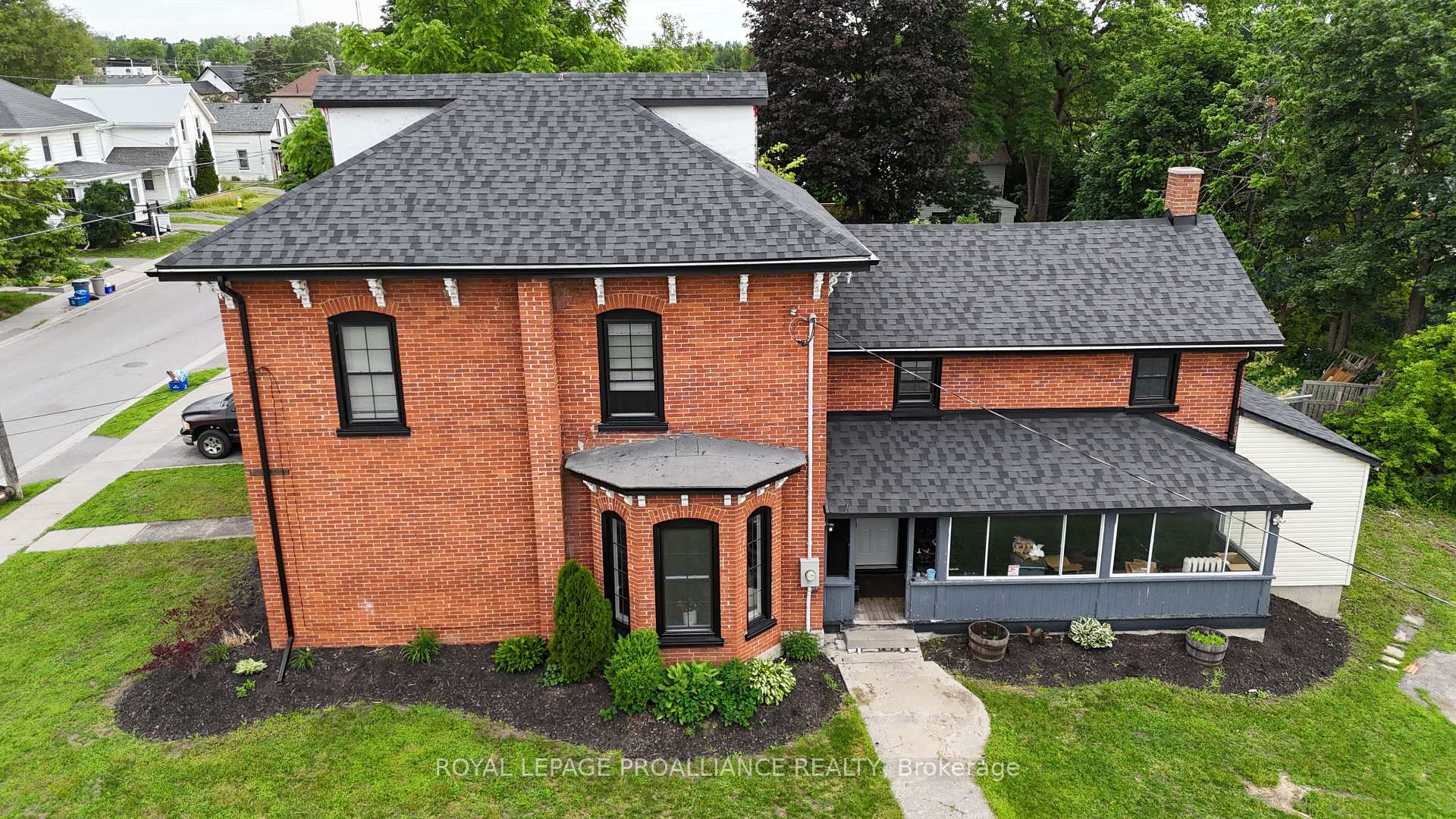 Photo 2 of 83 Cedar Street, Belleville, Belleville Ward — HOMEH