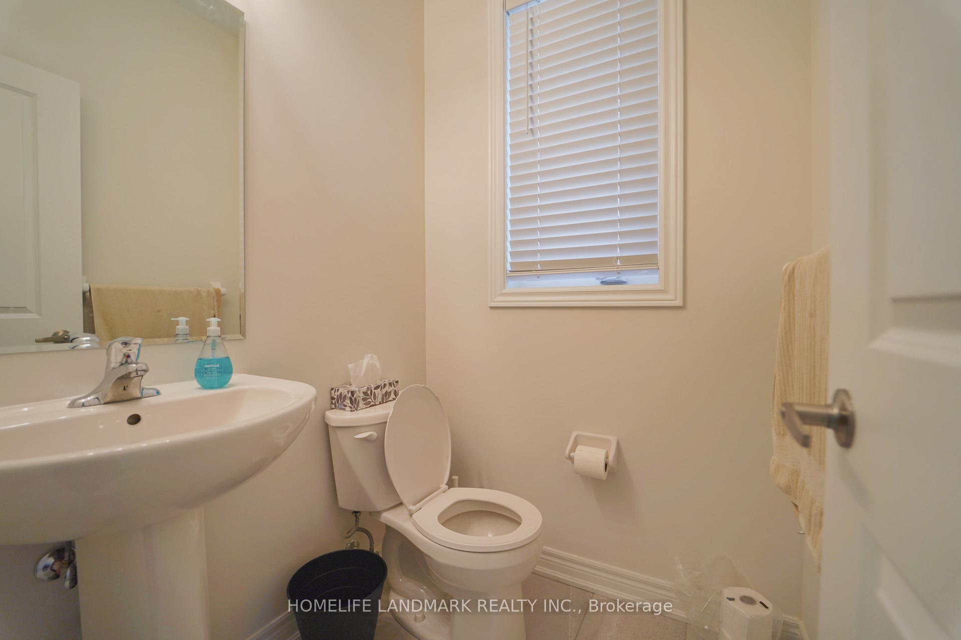 Photo 12 of 36 Thelma Drive, Whitby, Rural Whitby — HOMEH