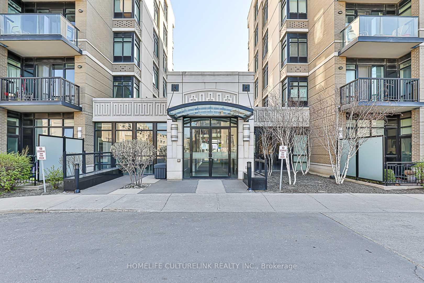 Photo 3 of Unit 804, 131 Upper Duke Crescent, Markham, Unionville — HOMEH