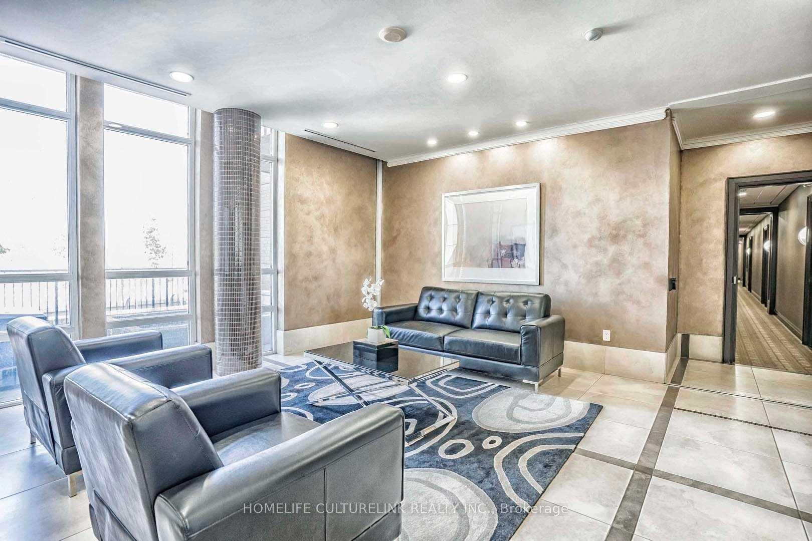 Photo 5 of Unit 804, 131 Upper Duke Crescent, Markham, Unionville — HOMEH
