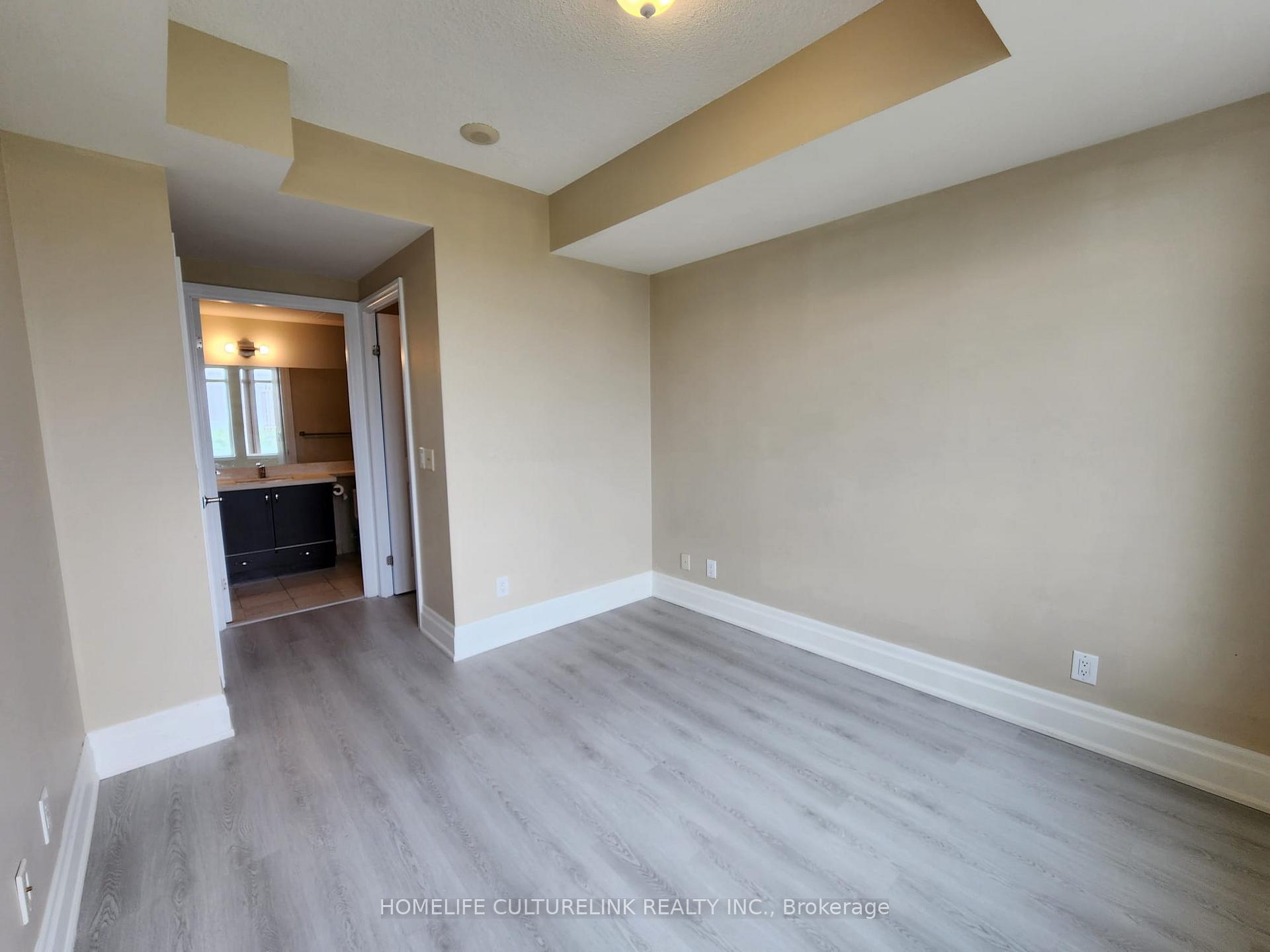 Photo 19 of Unit 804, 131 Upper Duke Crescent, Markham, Unionville — HOMEH