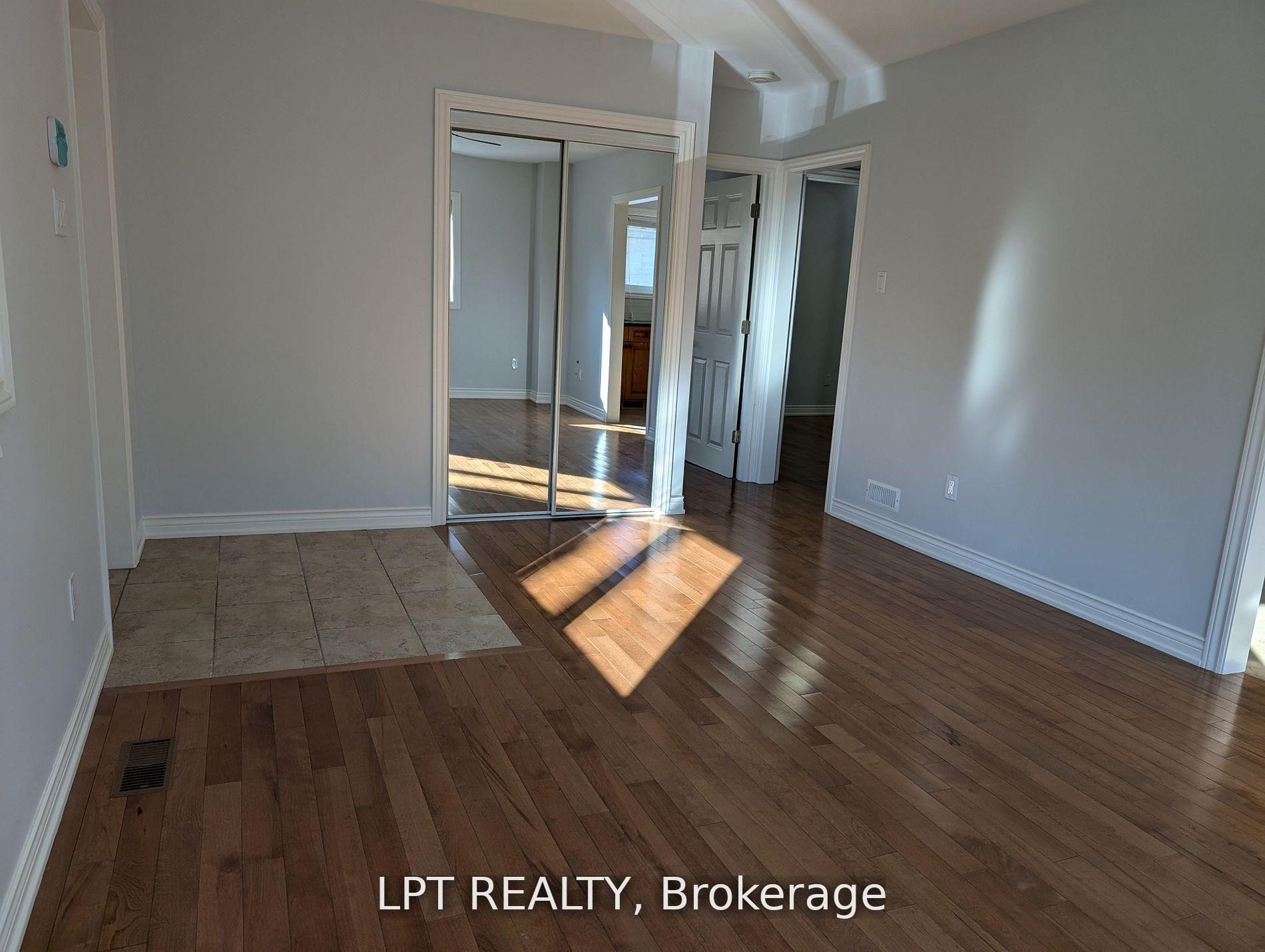 Photo 3 of Unit Main, 9 Atkinson Avenue, Scarborough, West Hill — HOMEH