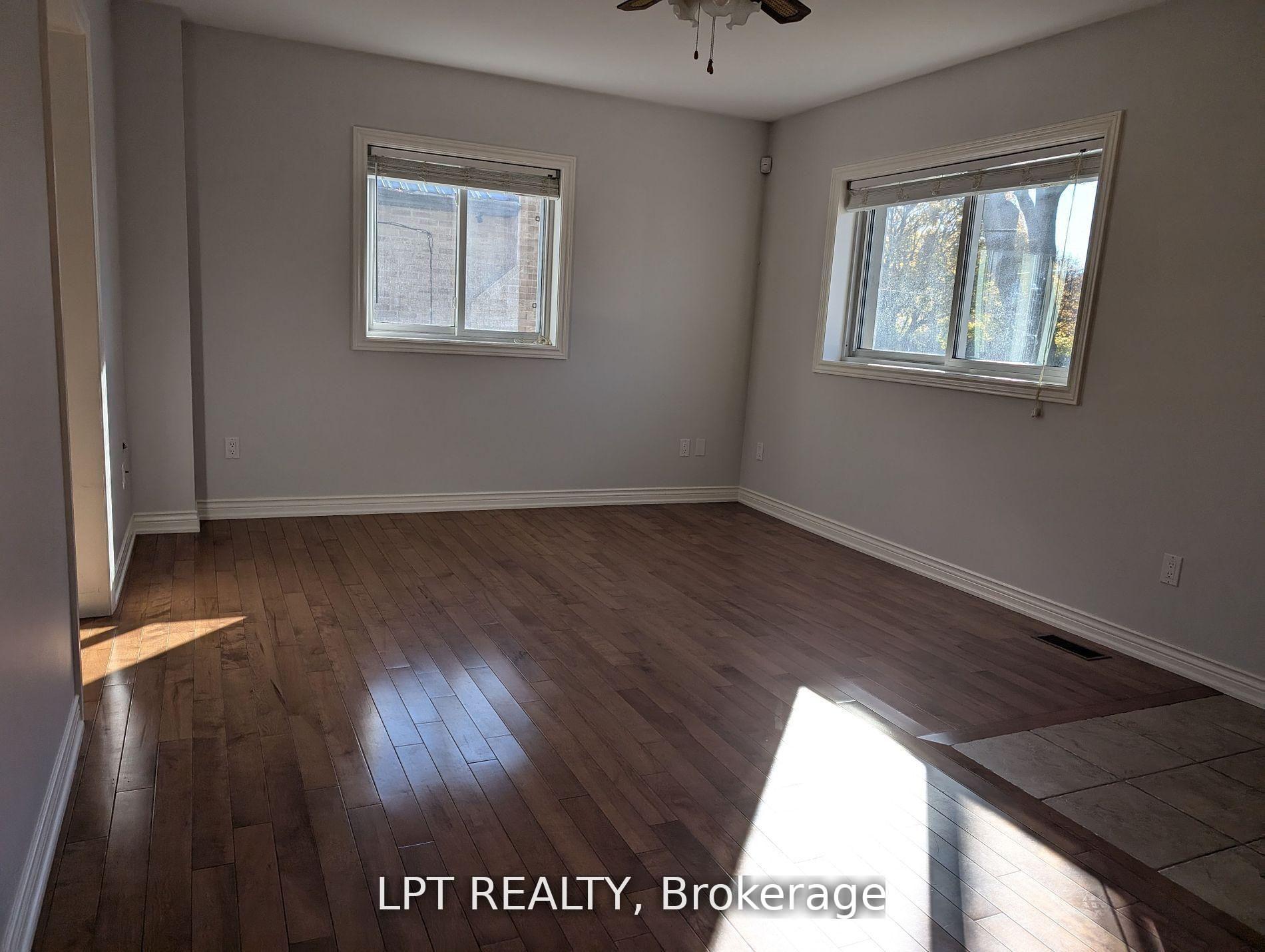 Photo 4 of Unit Main, 9 Atkinson Avenue, Scarborough, West Hill — HOMEH