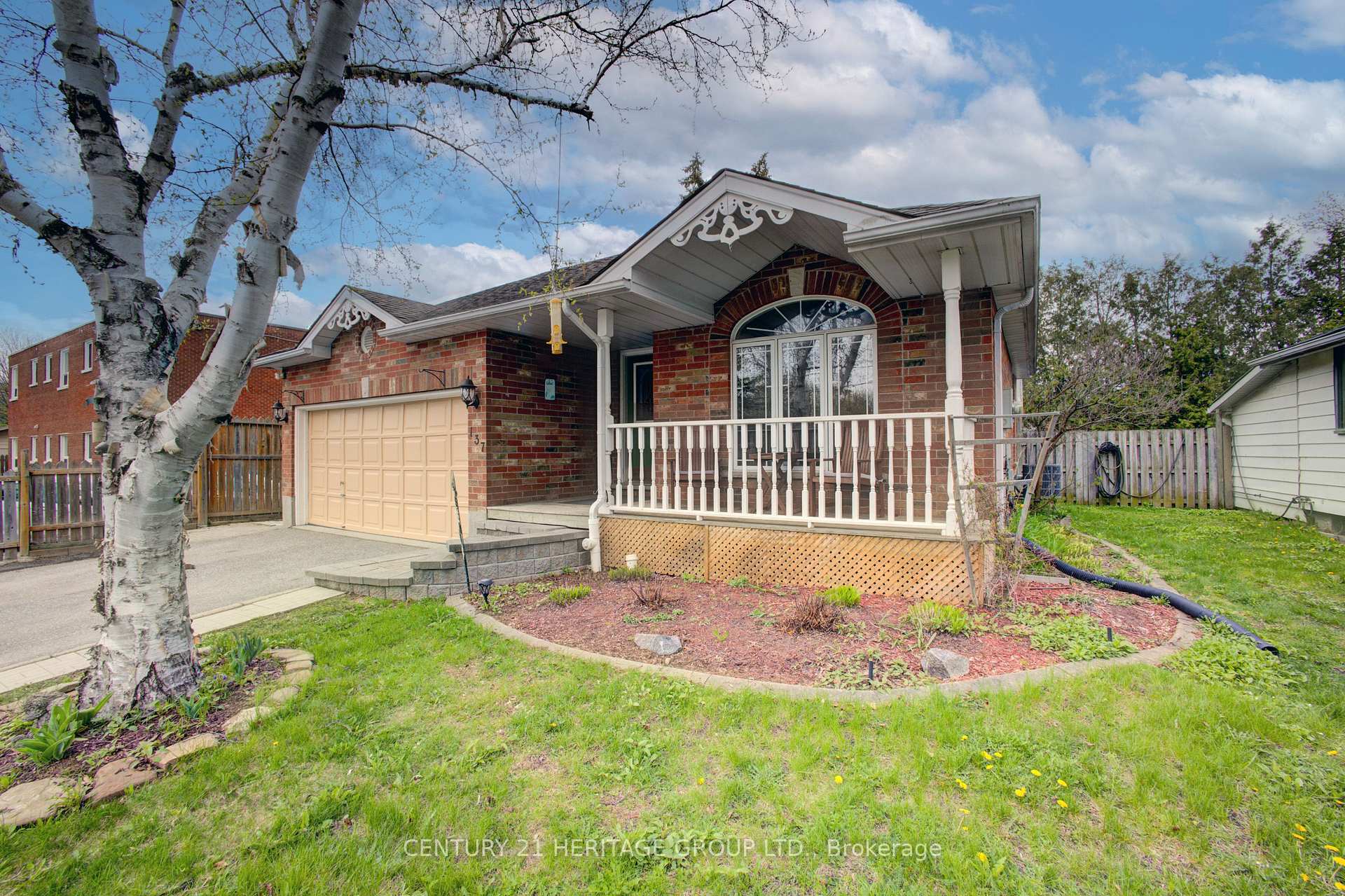 Photo 1 of 137 Queen Street, New Tecumseth, Alliston — HOMEH