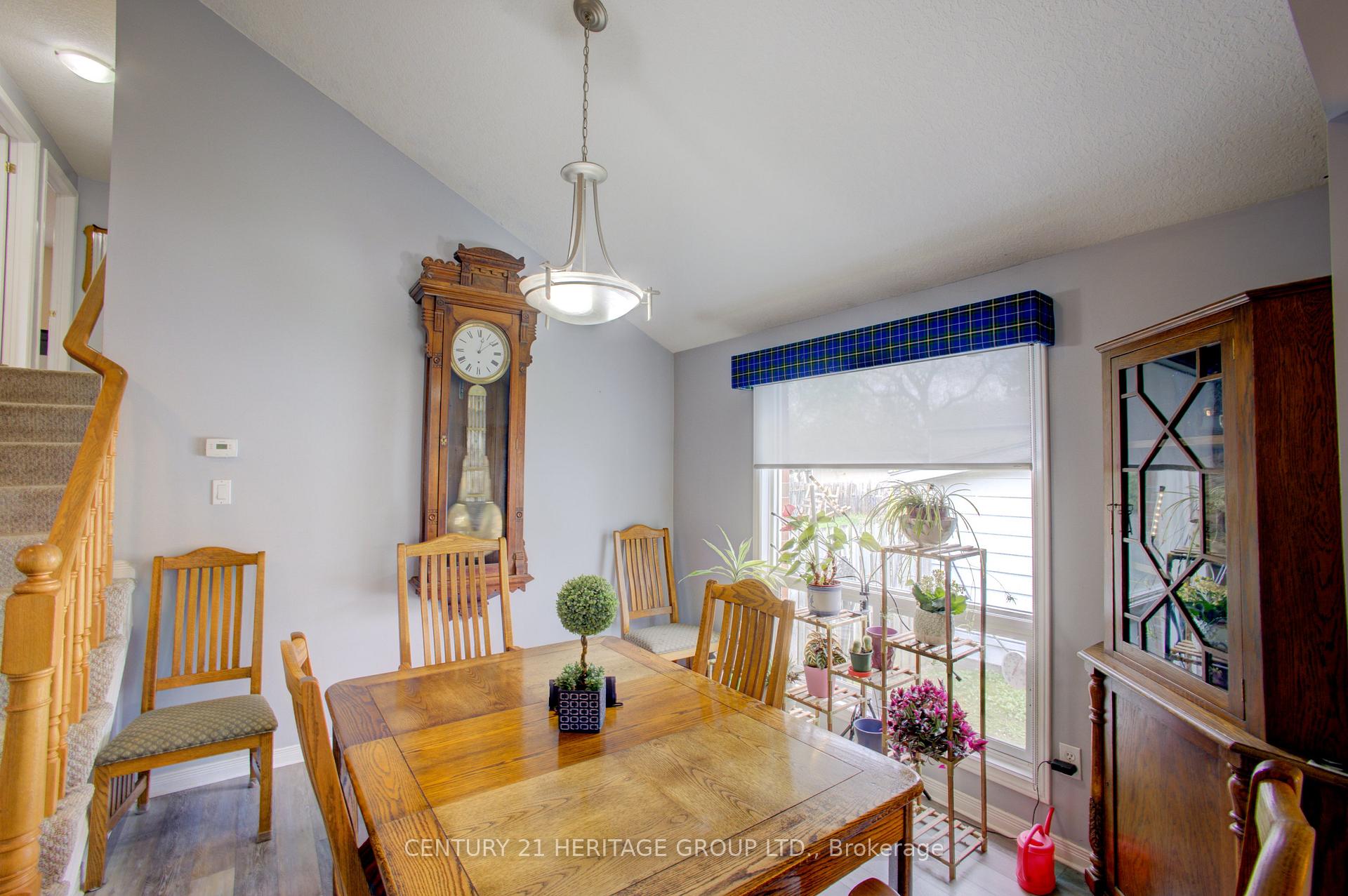 Photo 11 of 137 Queen Street, New Tecumseth, Alliston — HOMEH