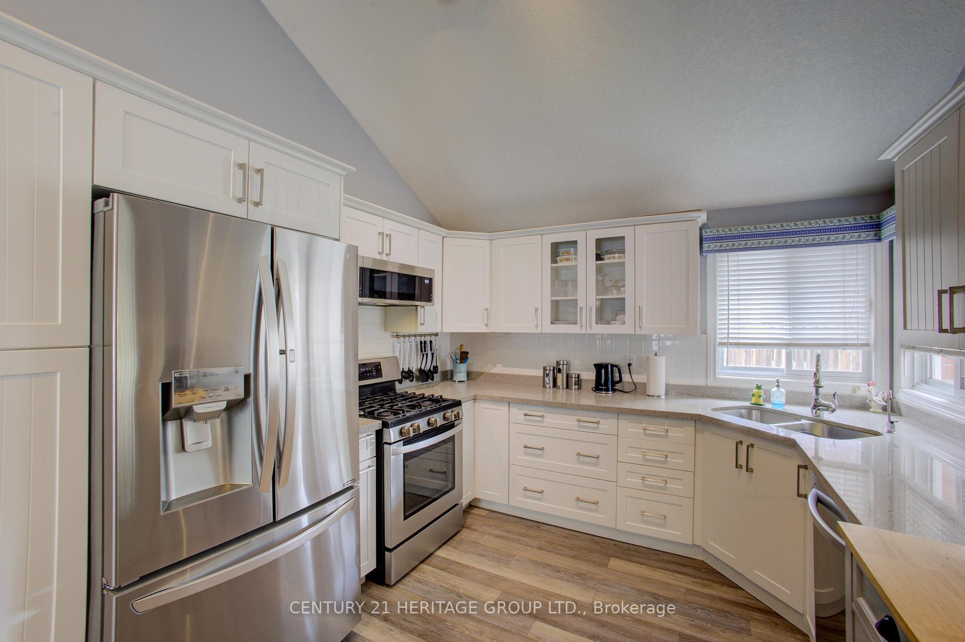 Photo 15 of 137 Queen Street, New Tecumseth, Alliston — HOMEH