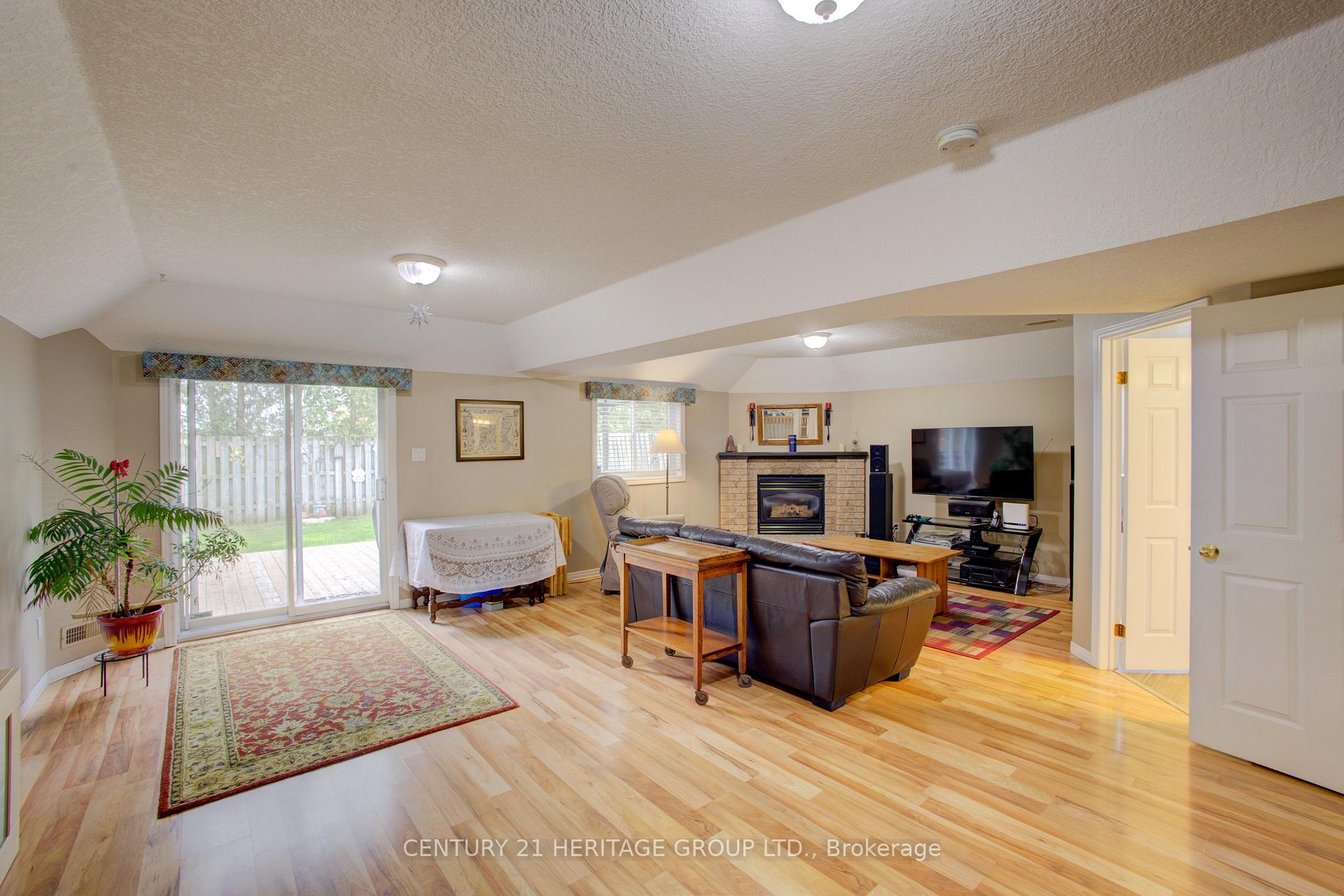 Photo 23 of 137 Queen Street, New Tecumseth, Alliston — HOMEH