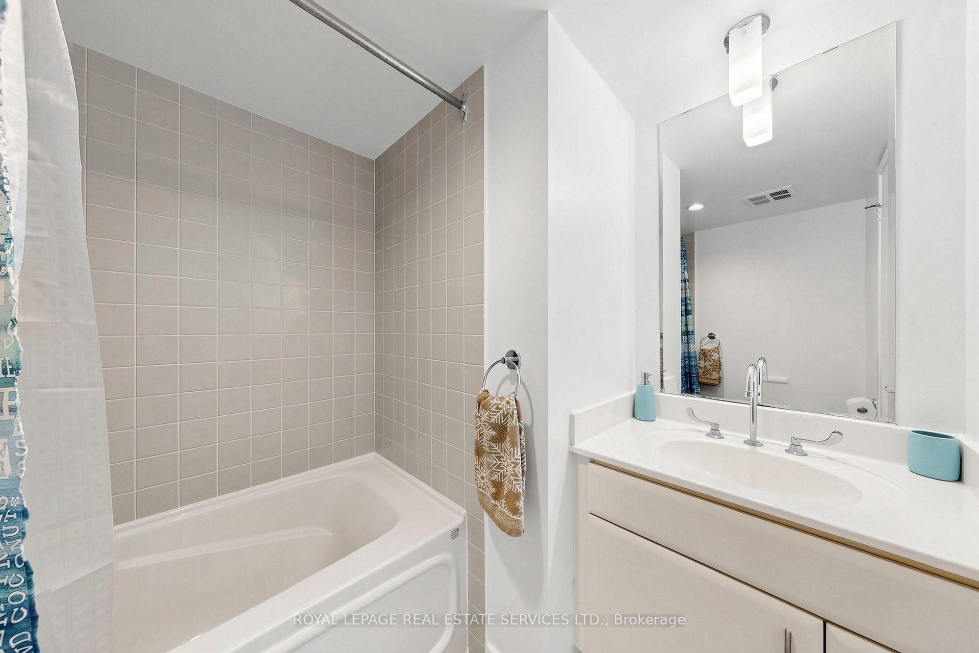 Photo 21 of Unit 3503, 38 Lee Centre Drive, Scarborough, Woburn — HOMEH