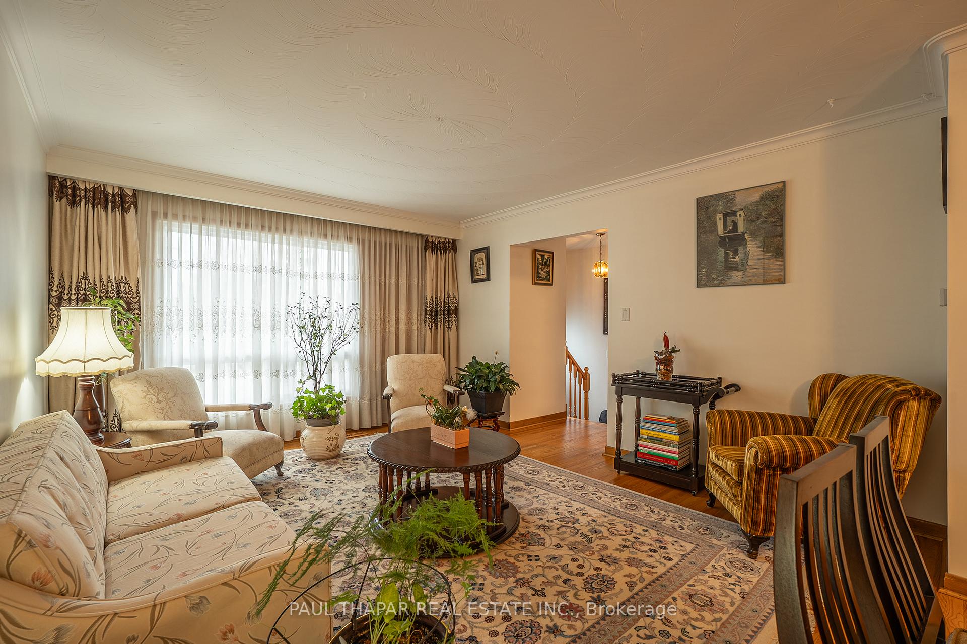 Photo 10 of 10 Castlebury Crescent, North York, Bayview Woods-Steeles — HOMEH