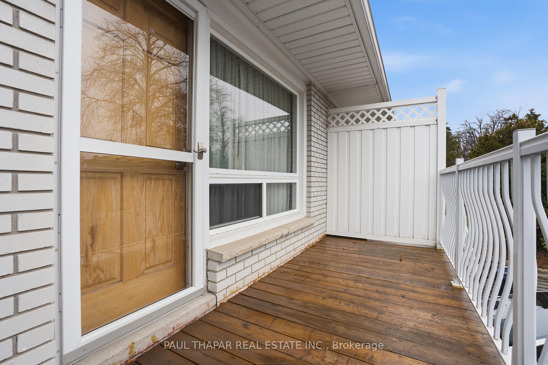 Photo 11 of 10 Castlebury Crescent, North York, Bayview Woods-Steeles — HOMEH