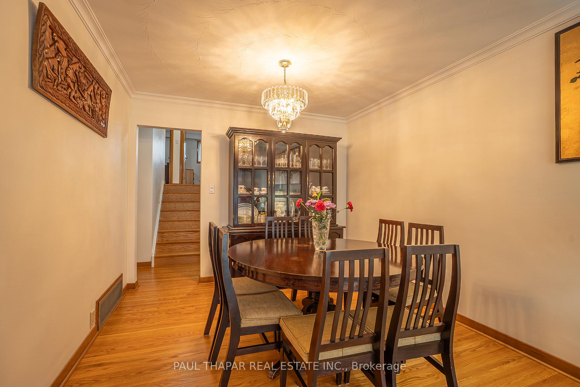 Photo 12 of 10 Castlebury Crescent, North York, Bayview Woods-Steeles — HOMEH