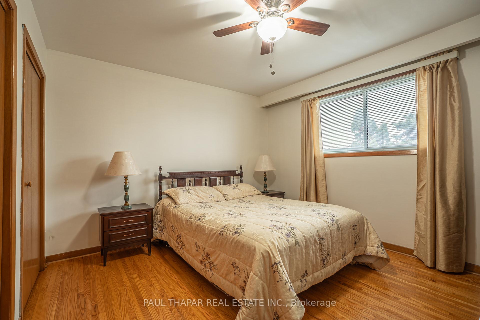 Photo 16 of 10 Castlebury Crescent, North York, Bayview Woods-Steeles — HOMEH