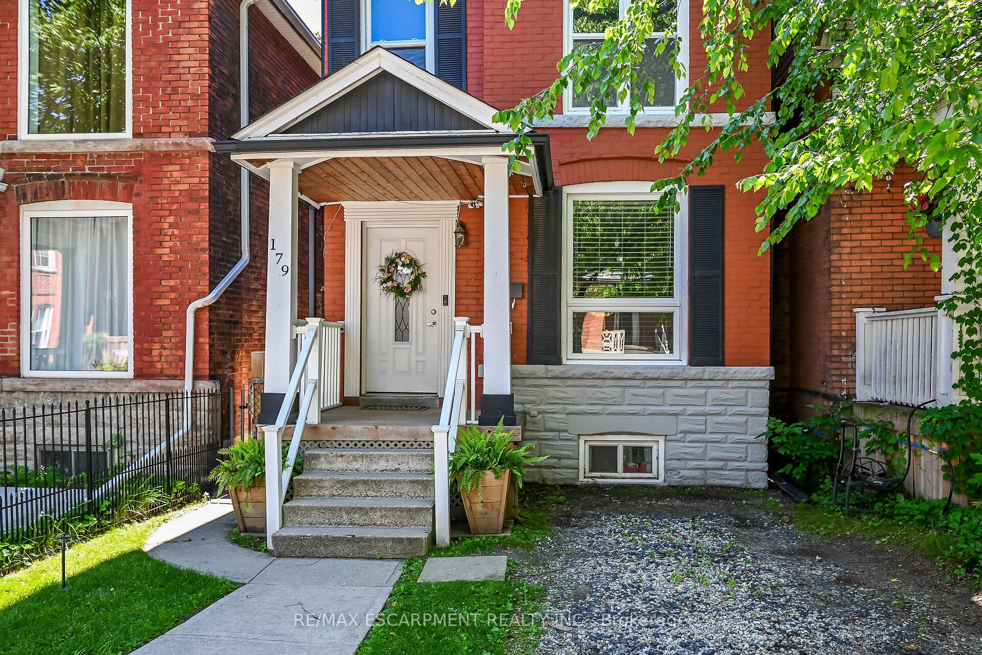 Photo 3 of 179 Burris Street, Hamilton, St. Clair — HOMEH