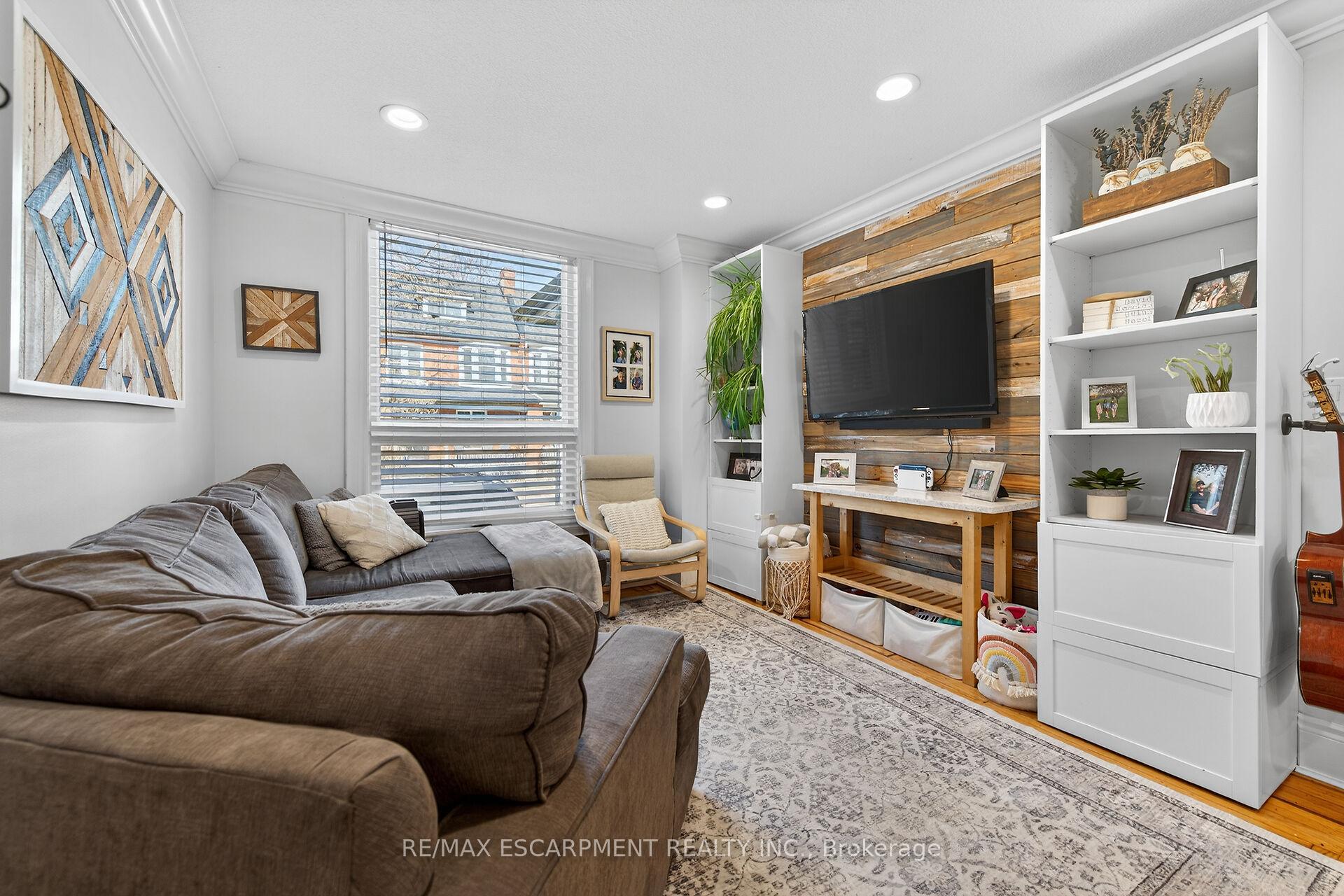 Photo 5 of 179 Burris Street, Hamilton, St. Clair — HOMEH